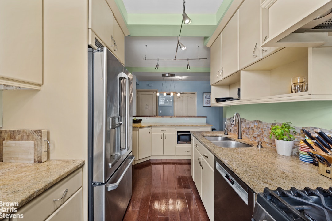 110 W 86TH Street 15B