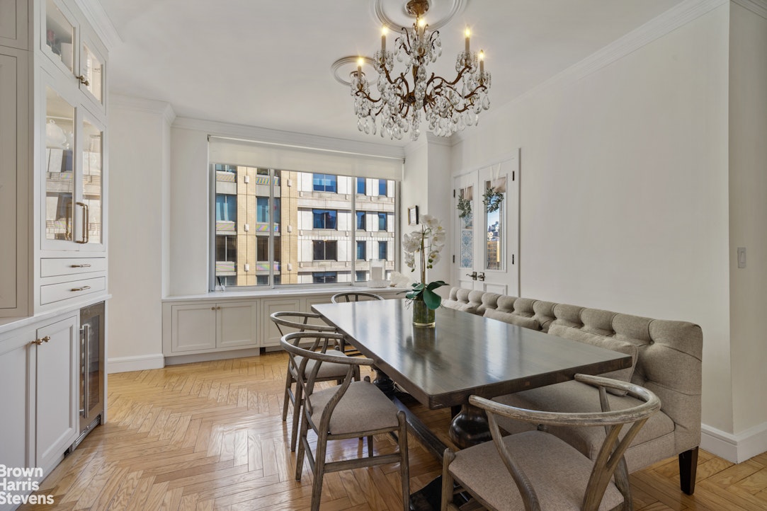 200 RIVERSIDE Boulevard 15I