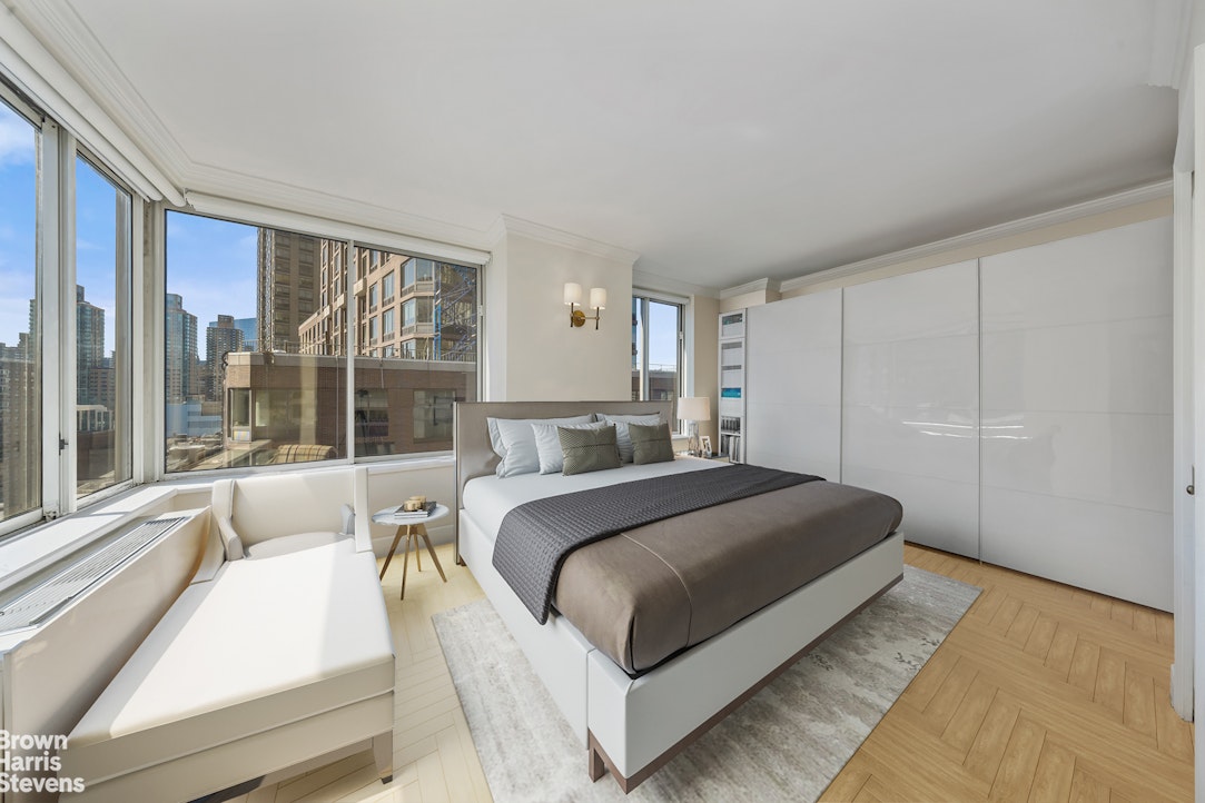 200 RIVERSIDE Boulevard 15I