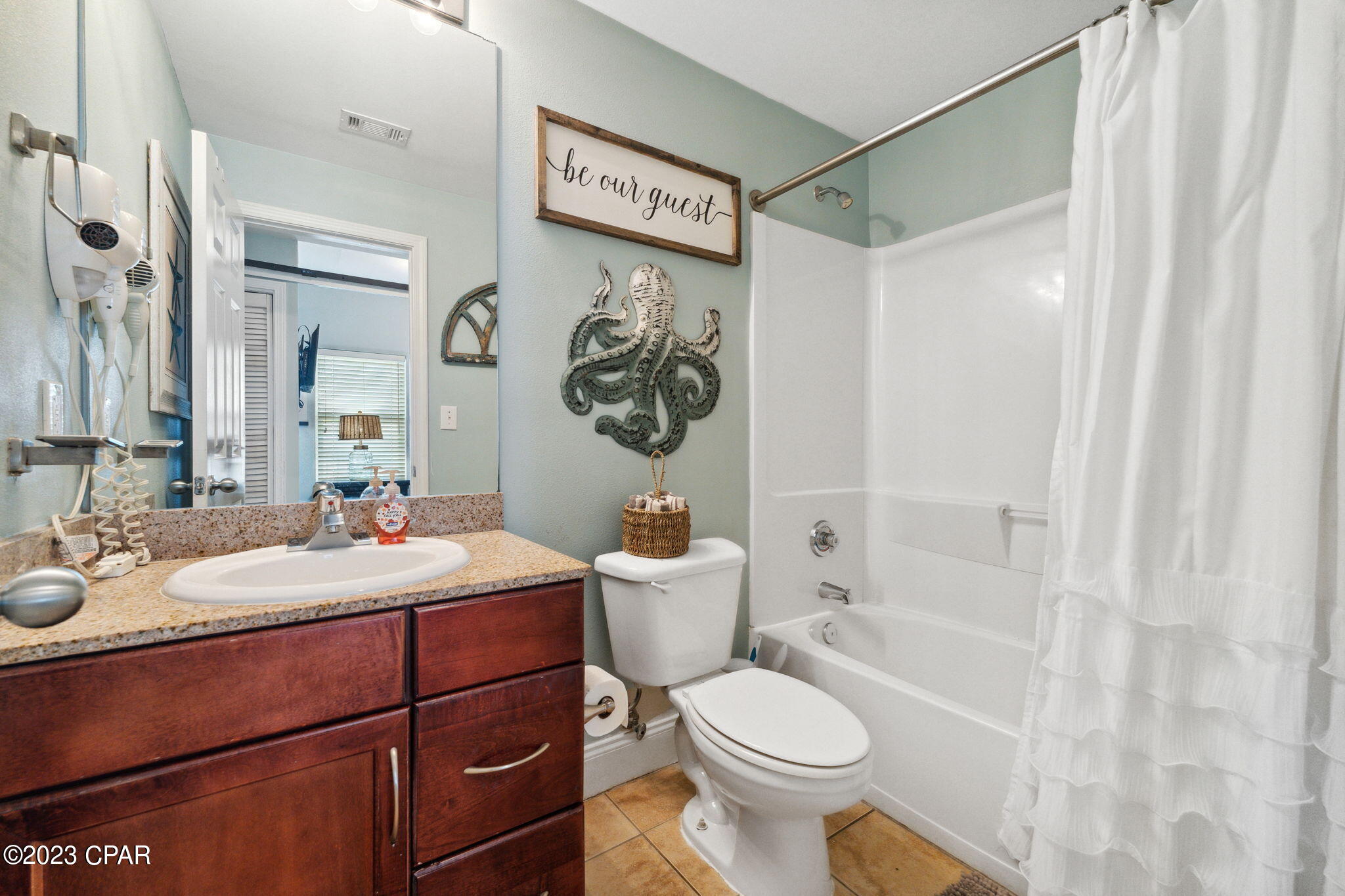 9860 S Thomas Drive 1024