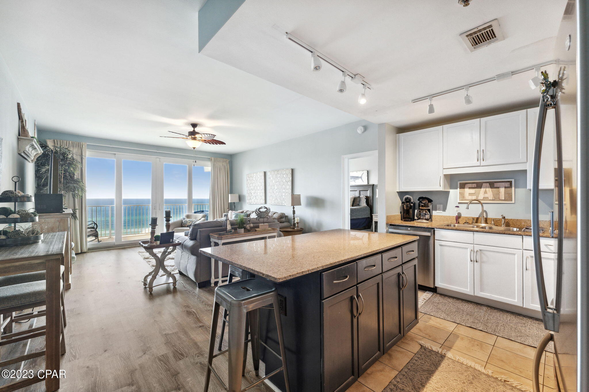 9860 S Thomas Drive 1024