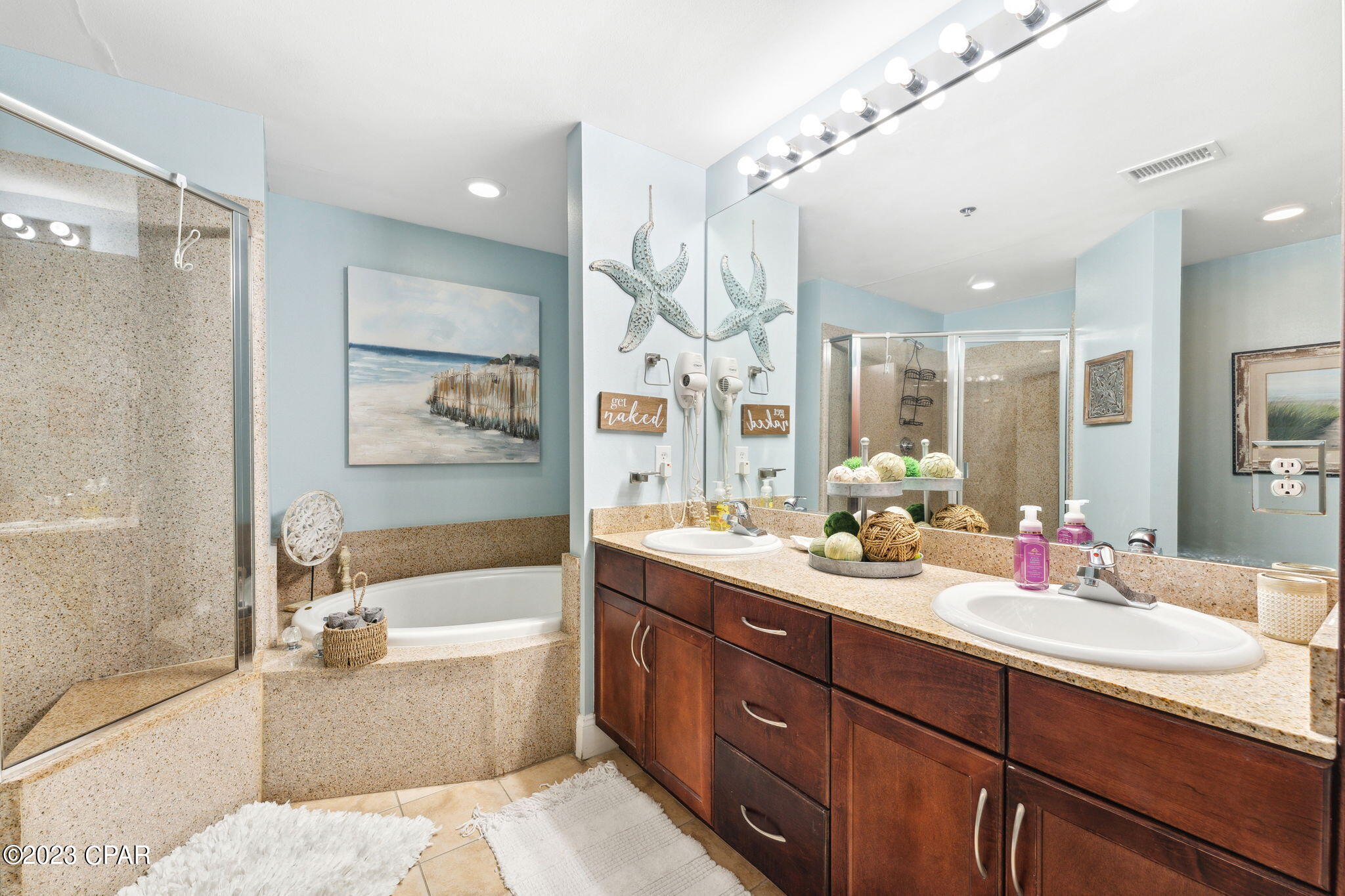 9860 S Thomas Drive 1024