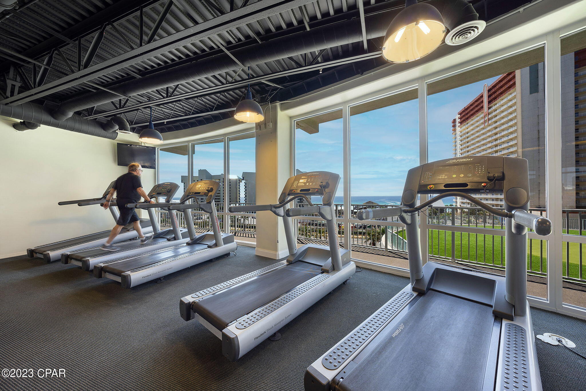 9860 S Thomas Drive 1024