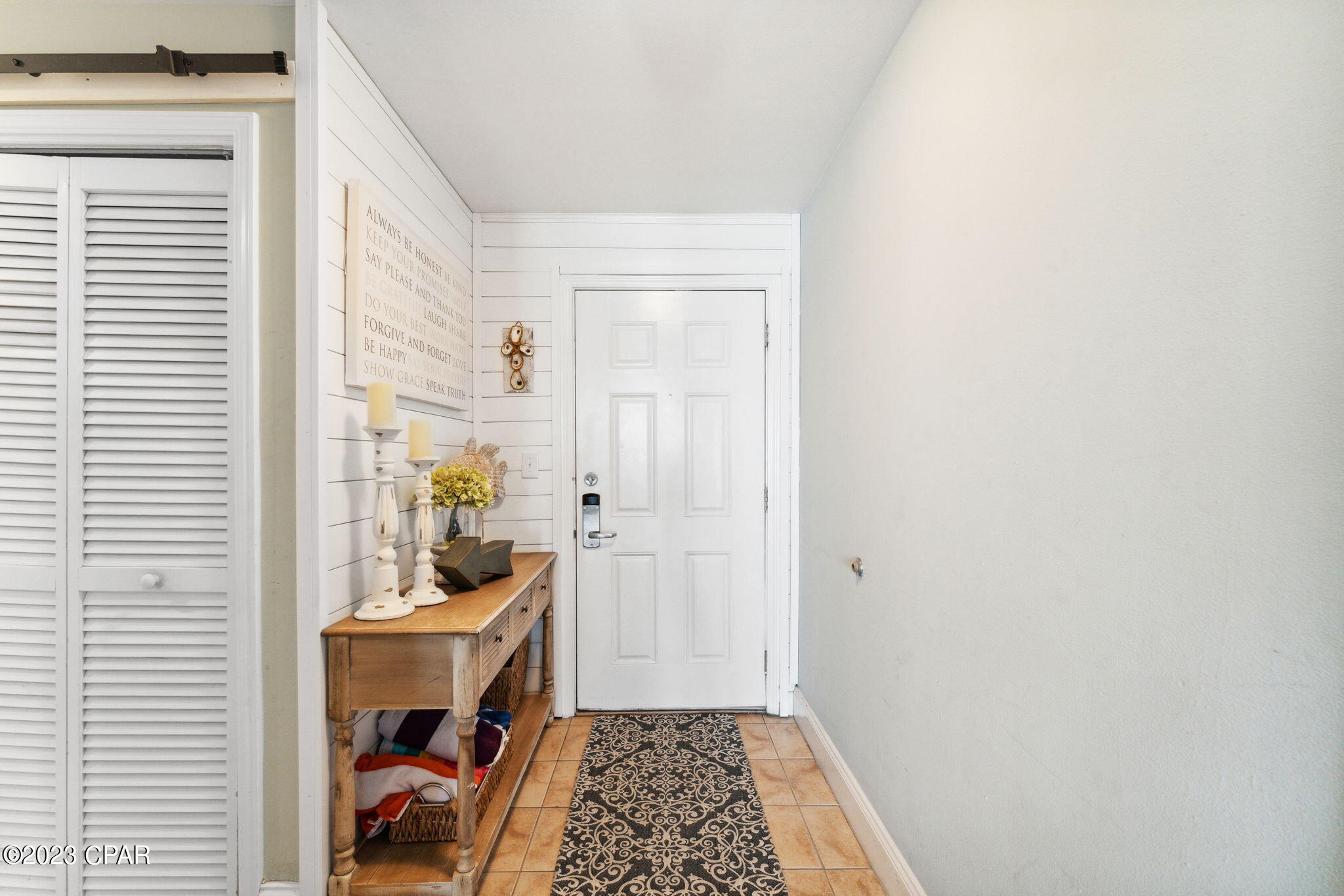 9860 S Thomas Drive 1024