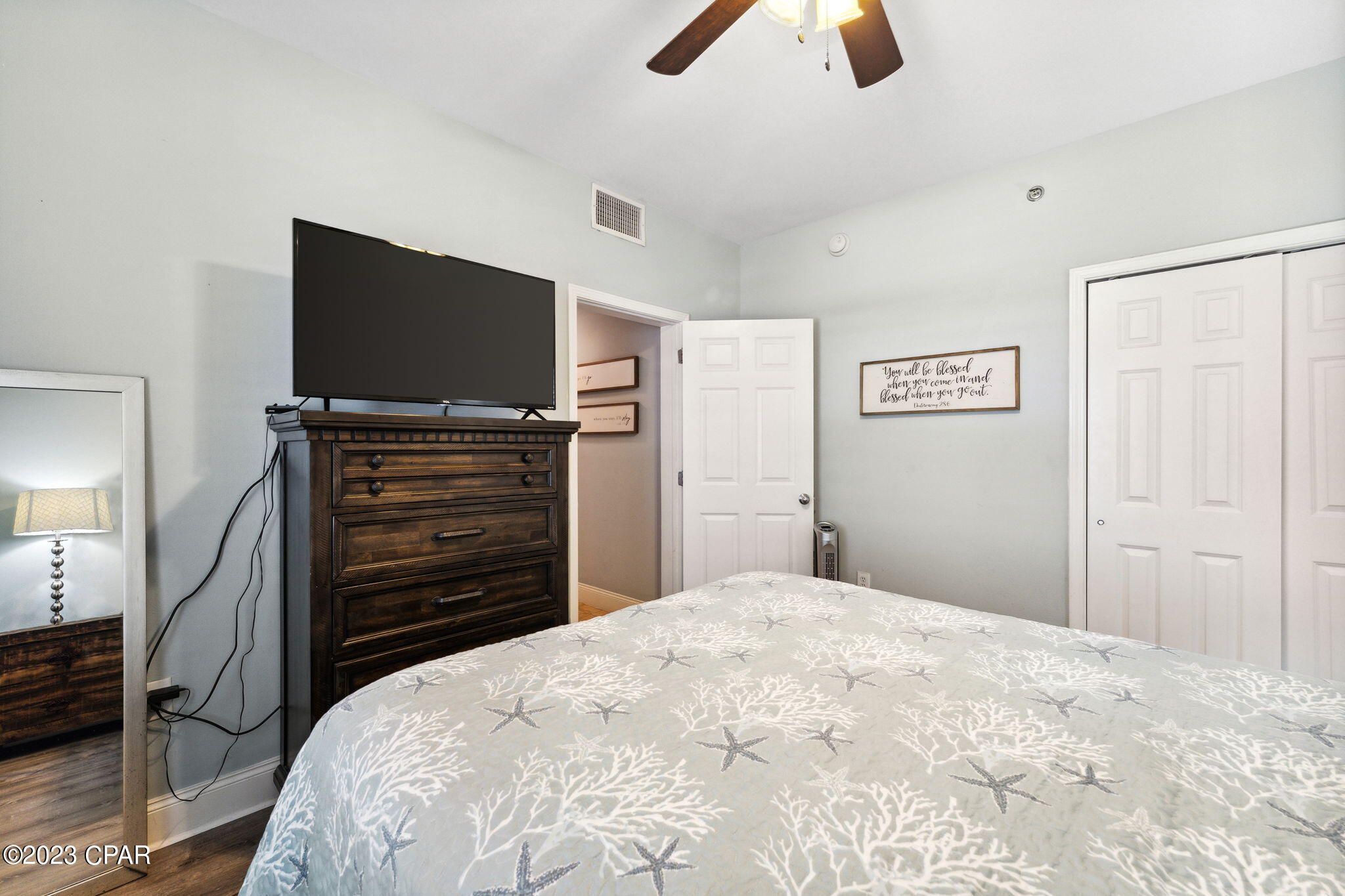 9860 S Thomas Drive 1024