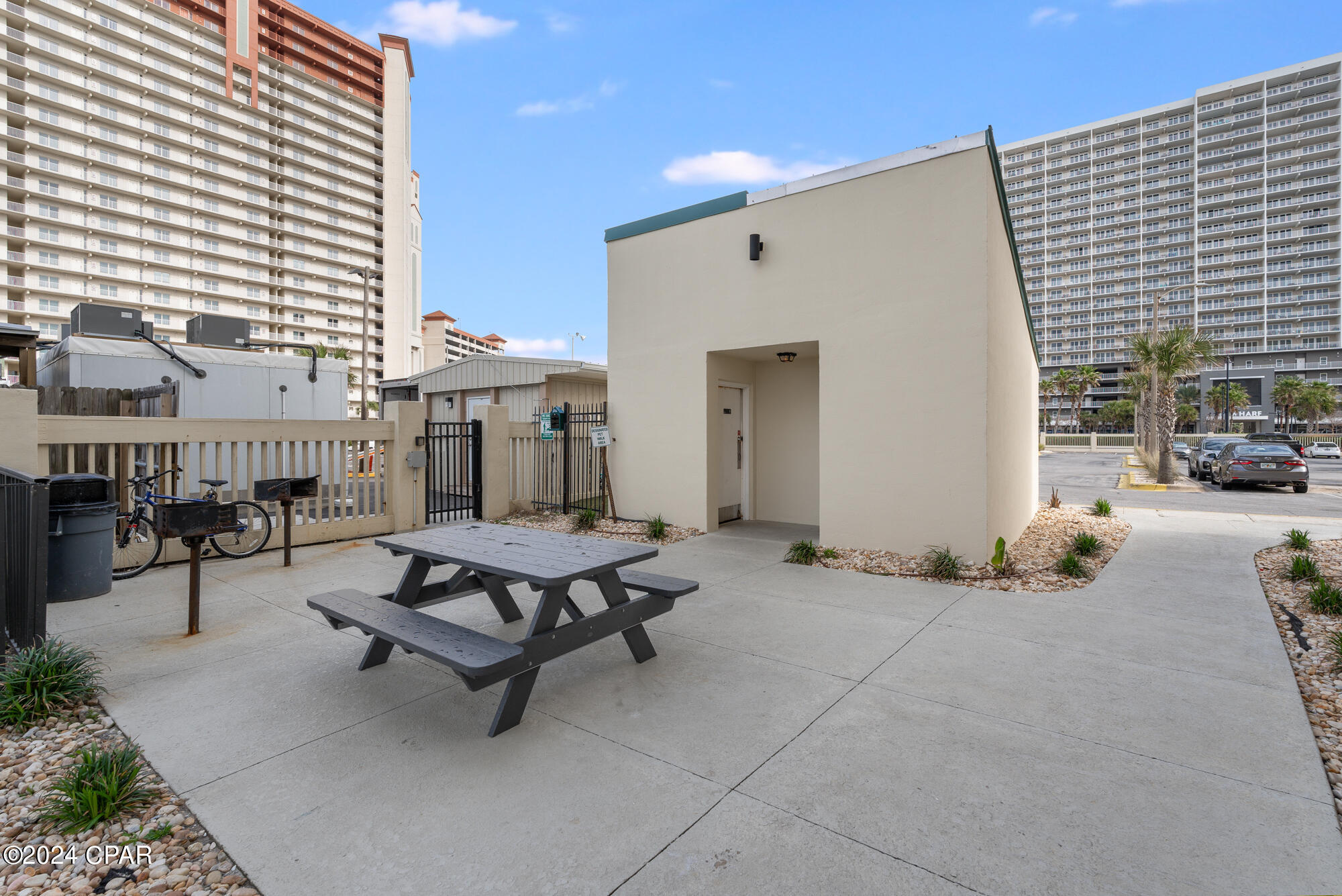 9850 S Thomas Drive 1109W