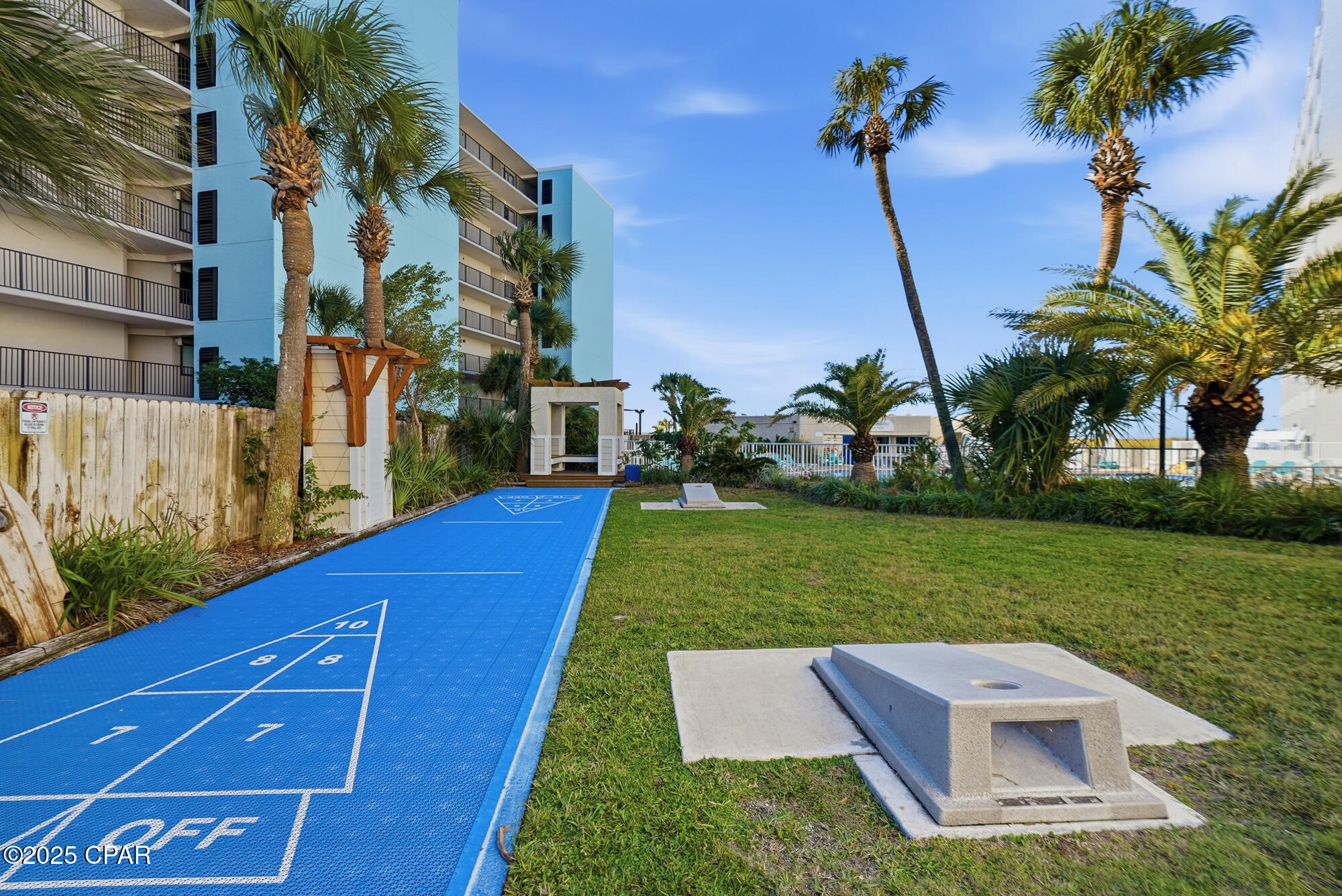 8817 S Thomas Drive A815