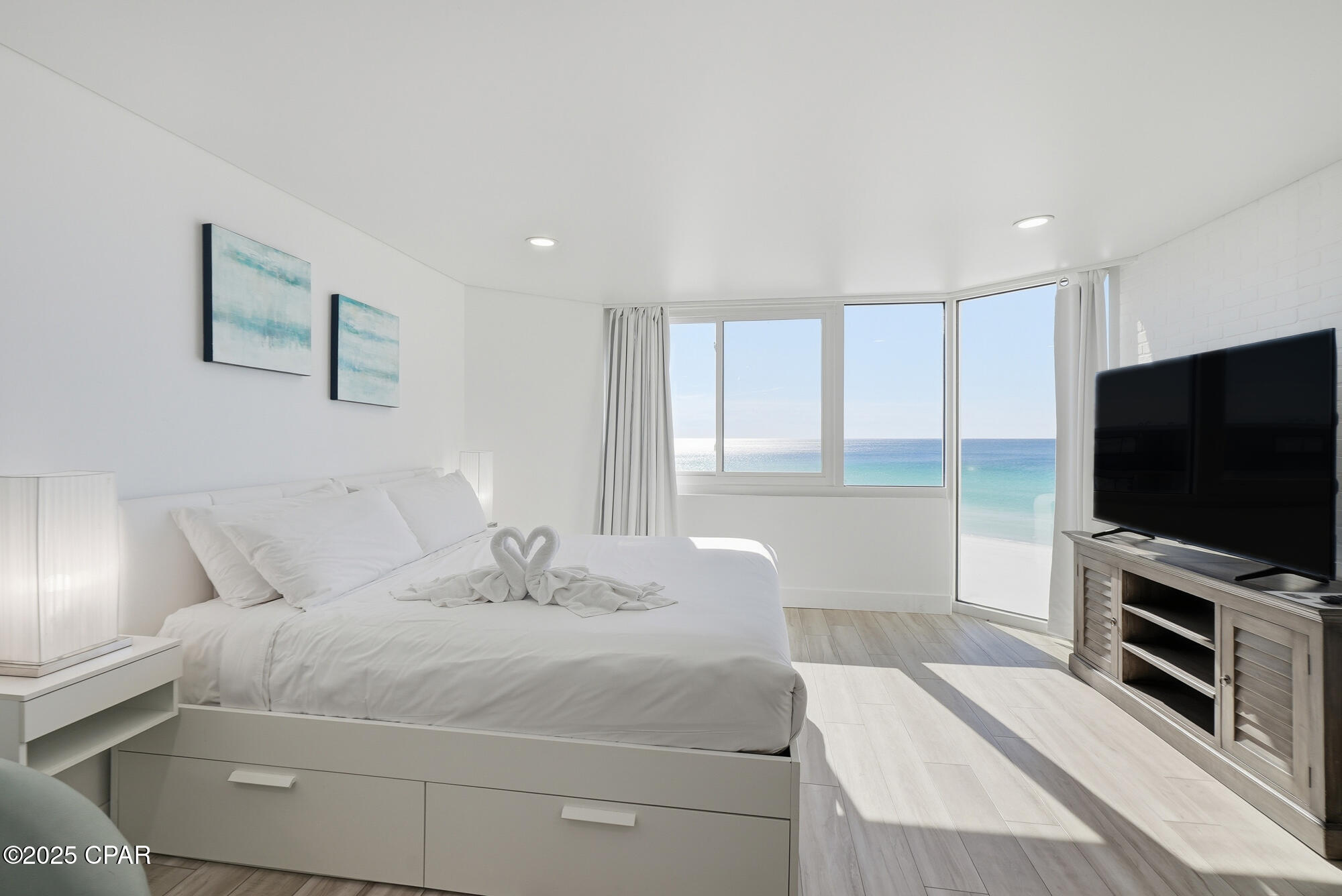 8817 S Thomas Drive A815