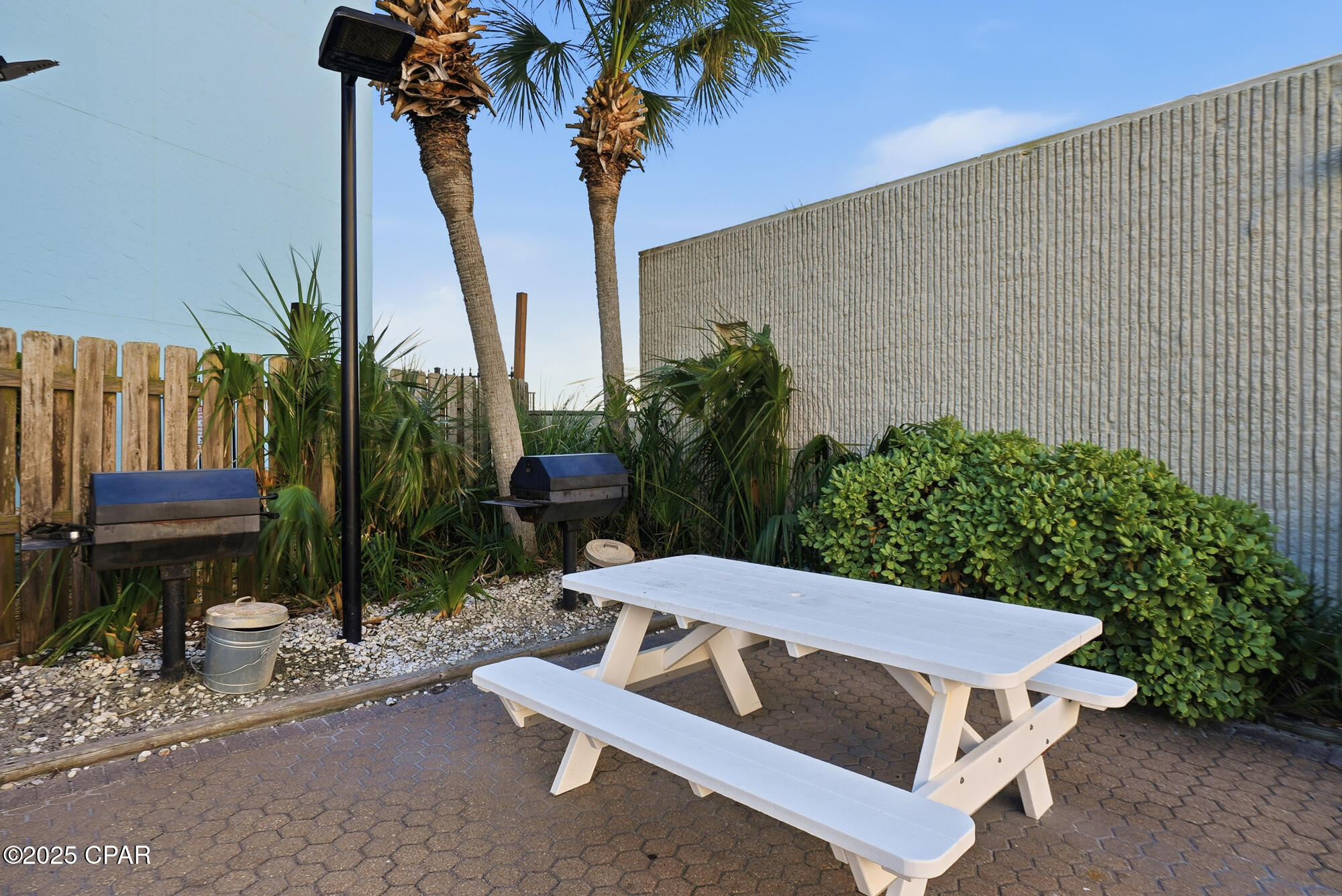 8817 S Thomas Drive A815