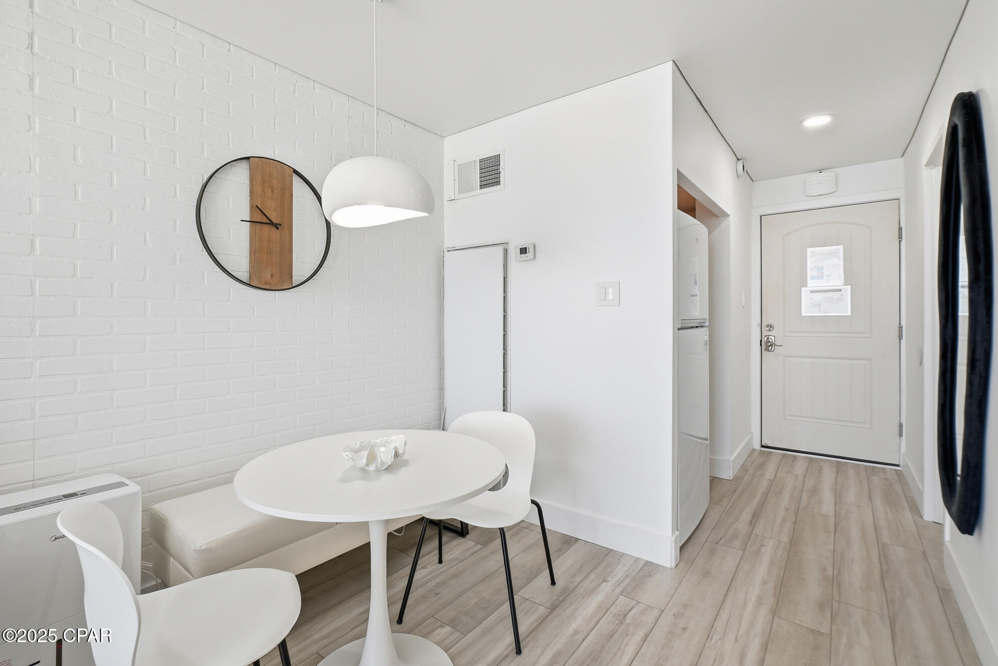 8817 S Thomas Drive A815