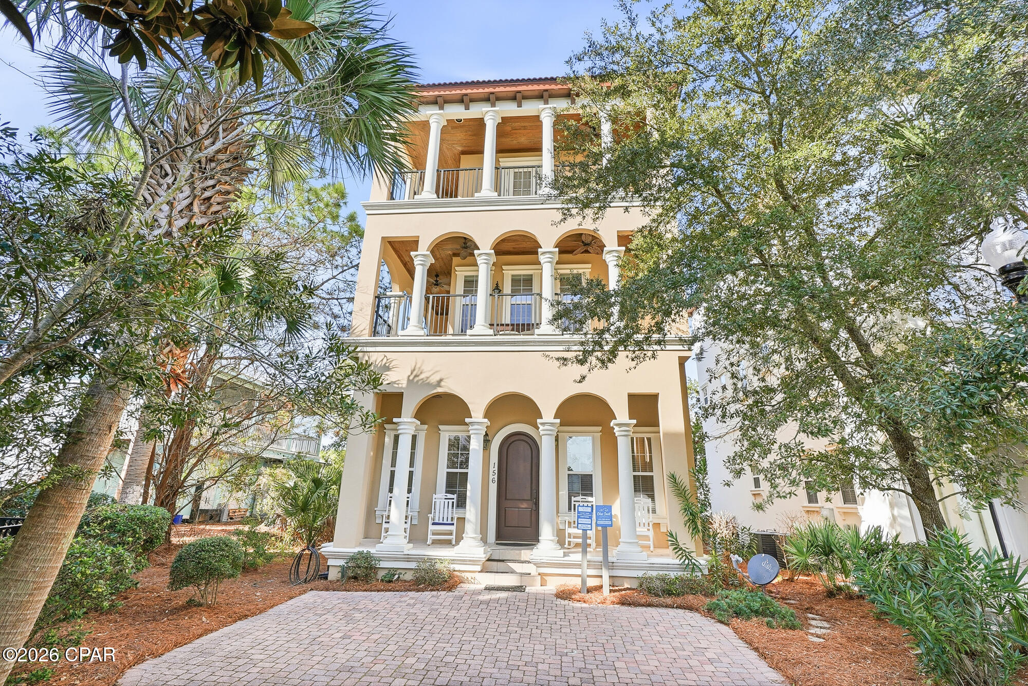 156 Palmeira Way