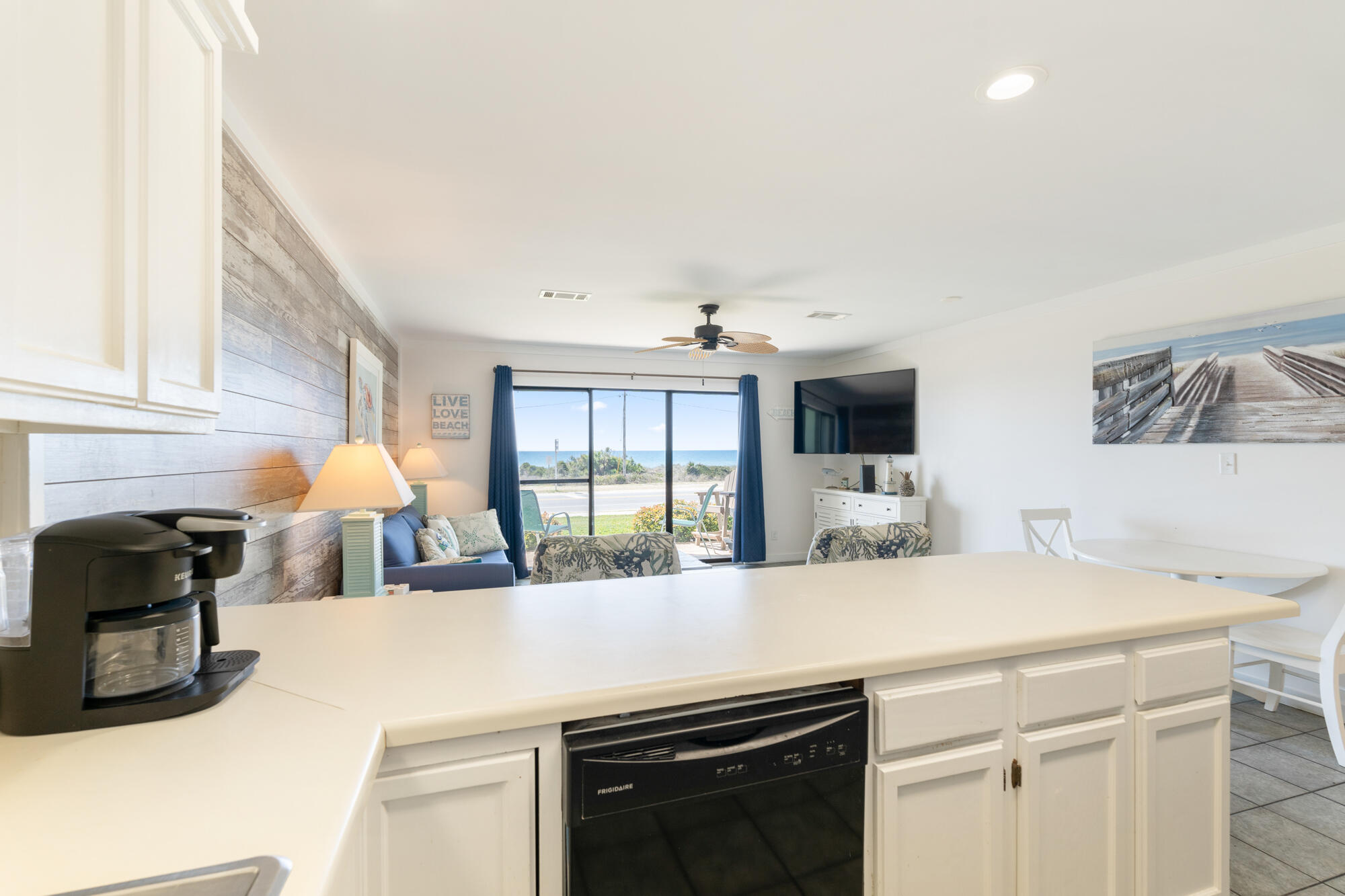 19504 Front Beach Road, 1006