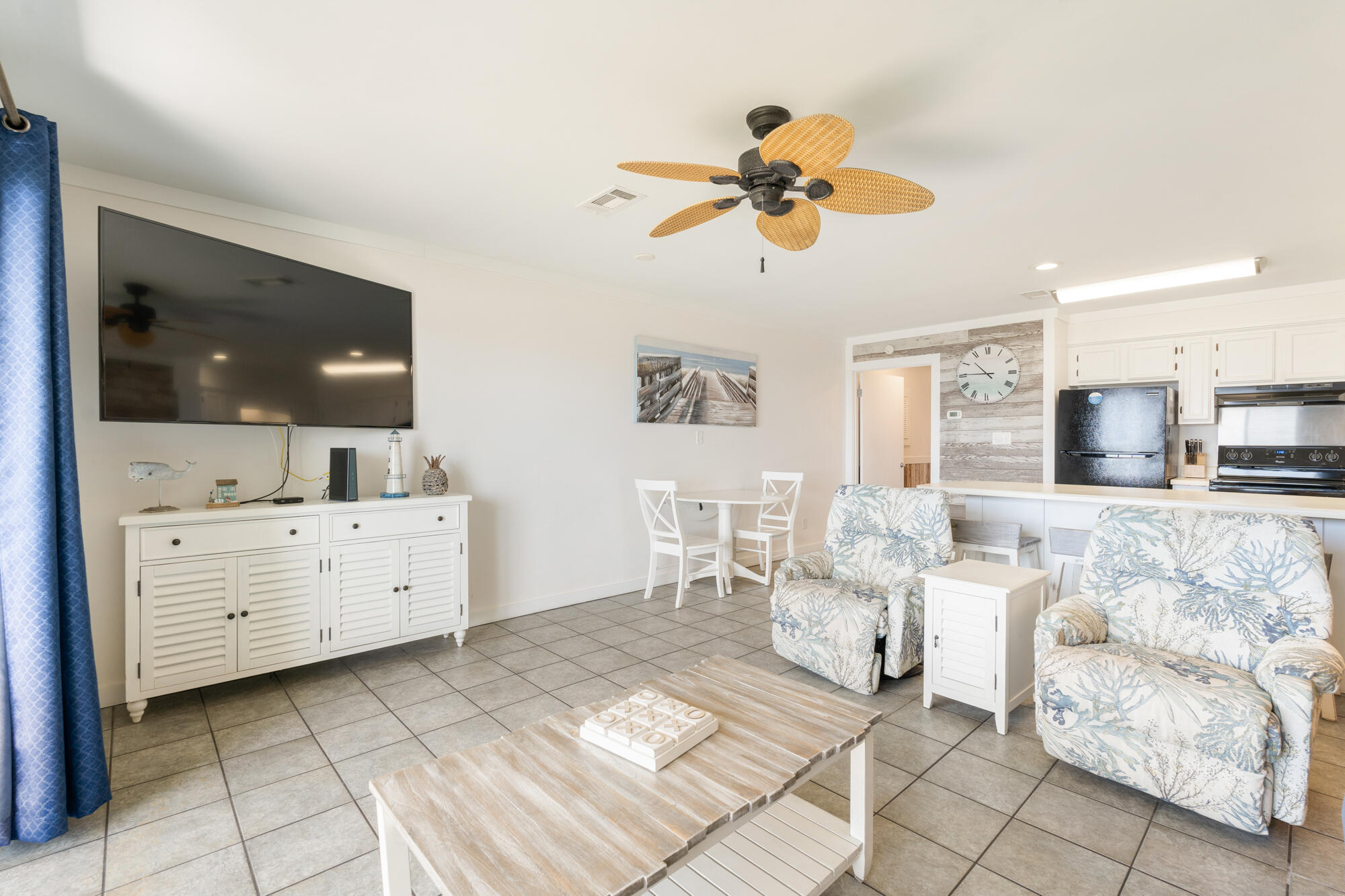 19504 Front Beach Road, 1006