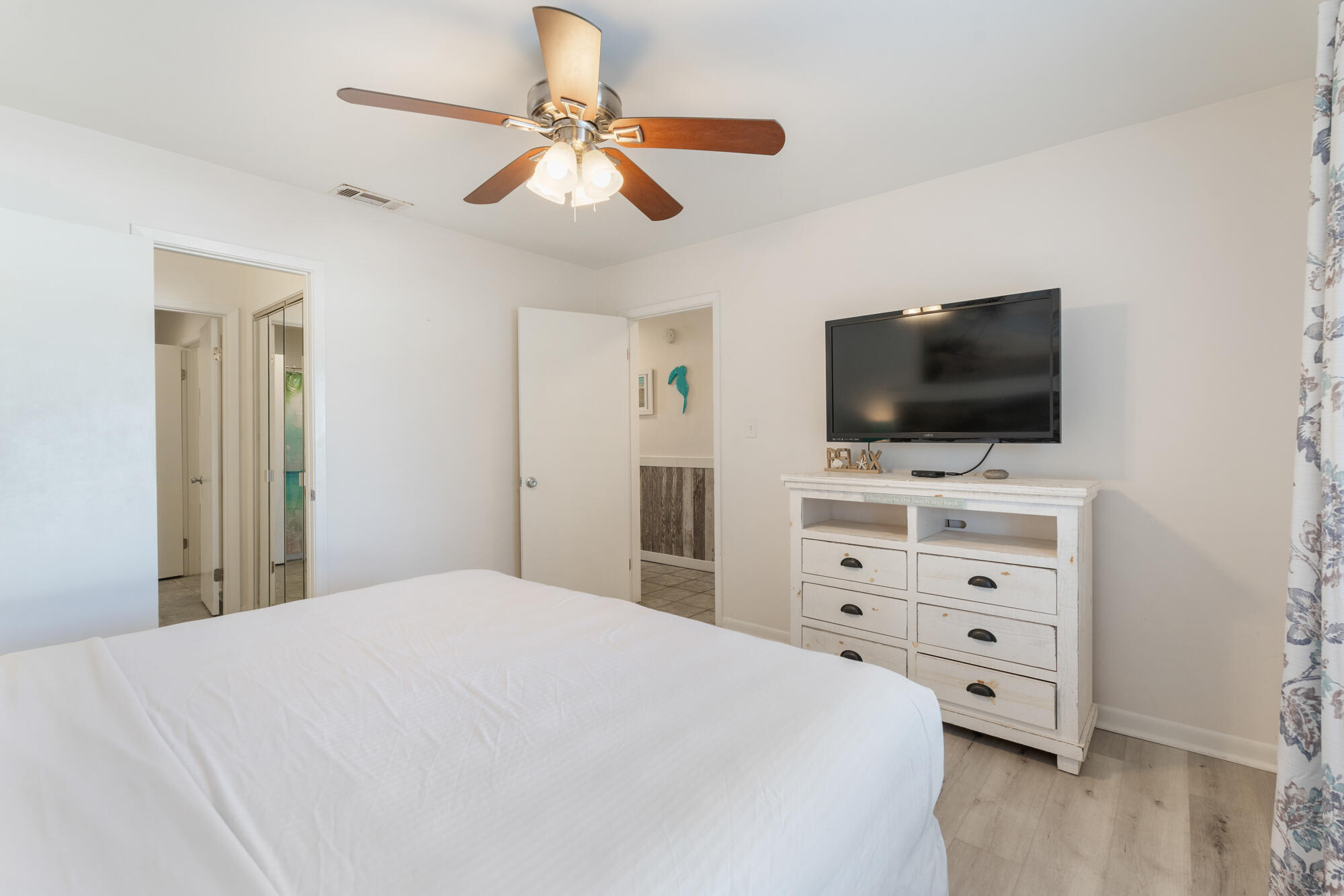 19504 Front Beach Road, 1006