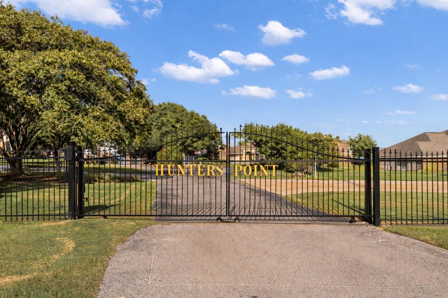 16314 Hunters Circle