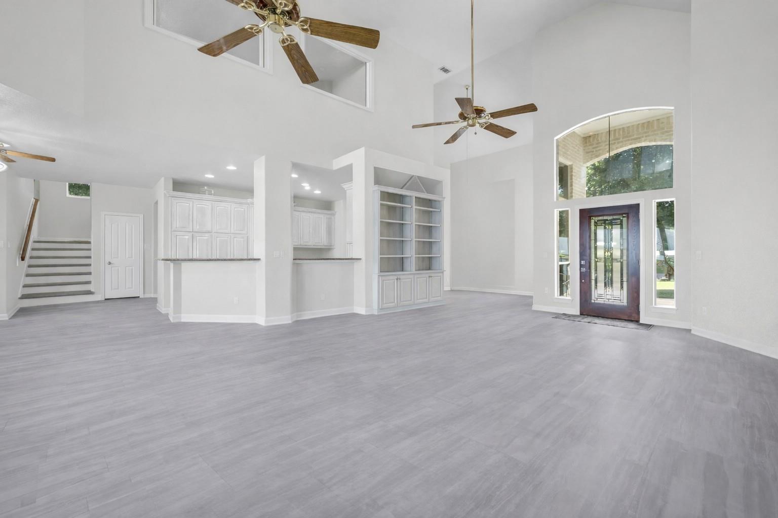 16314 Hunters Circle