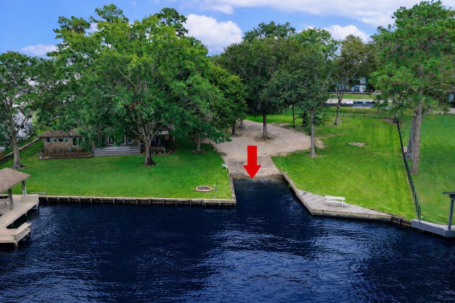 16314 Hunters Circle