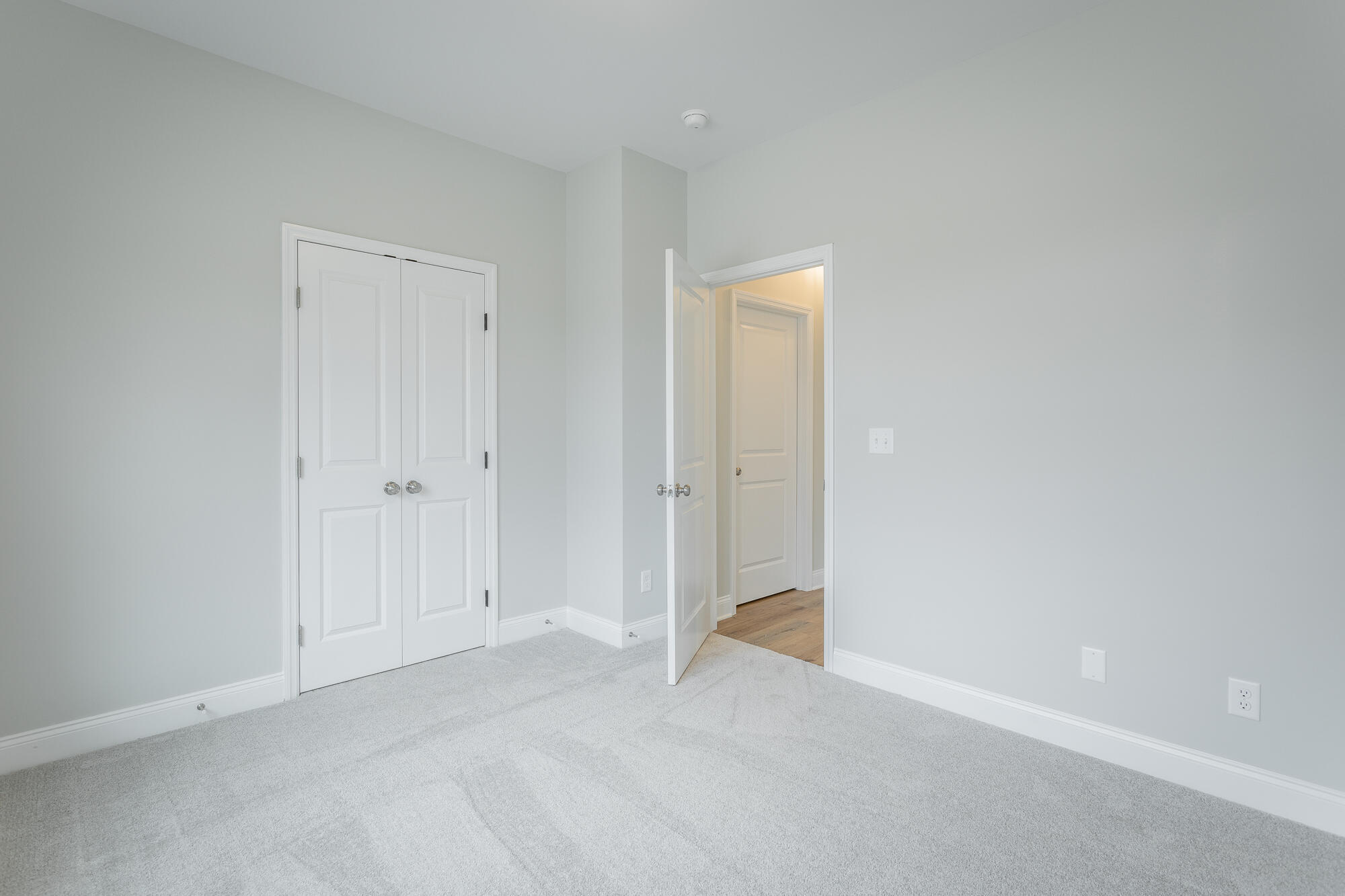 418 NE Bellingham Drive, 7b