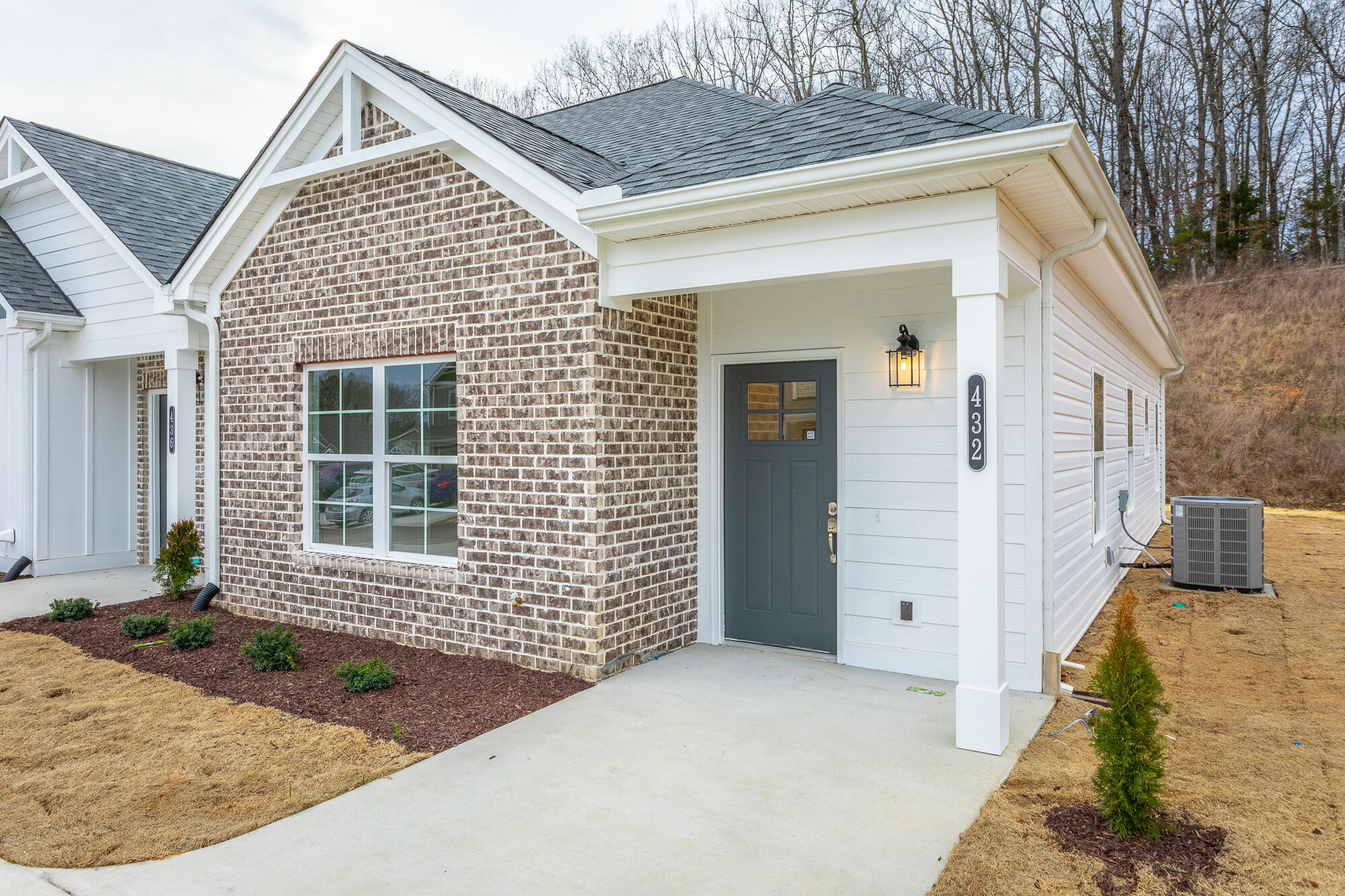 418 NE Bellingham Drive, 7b