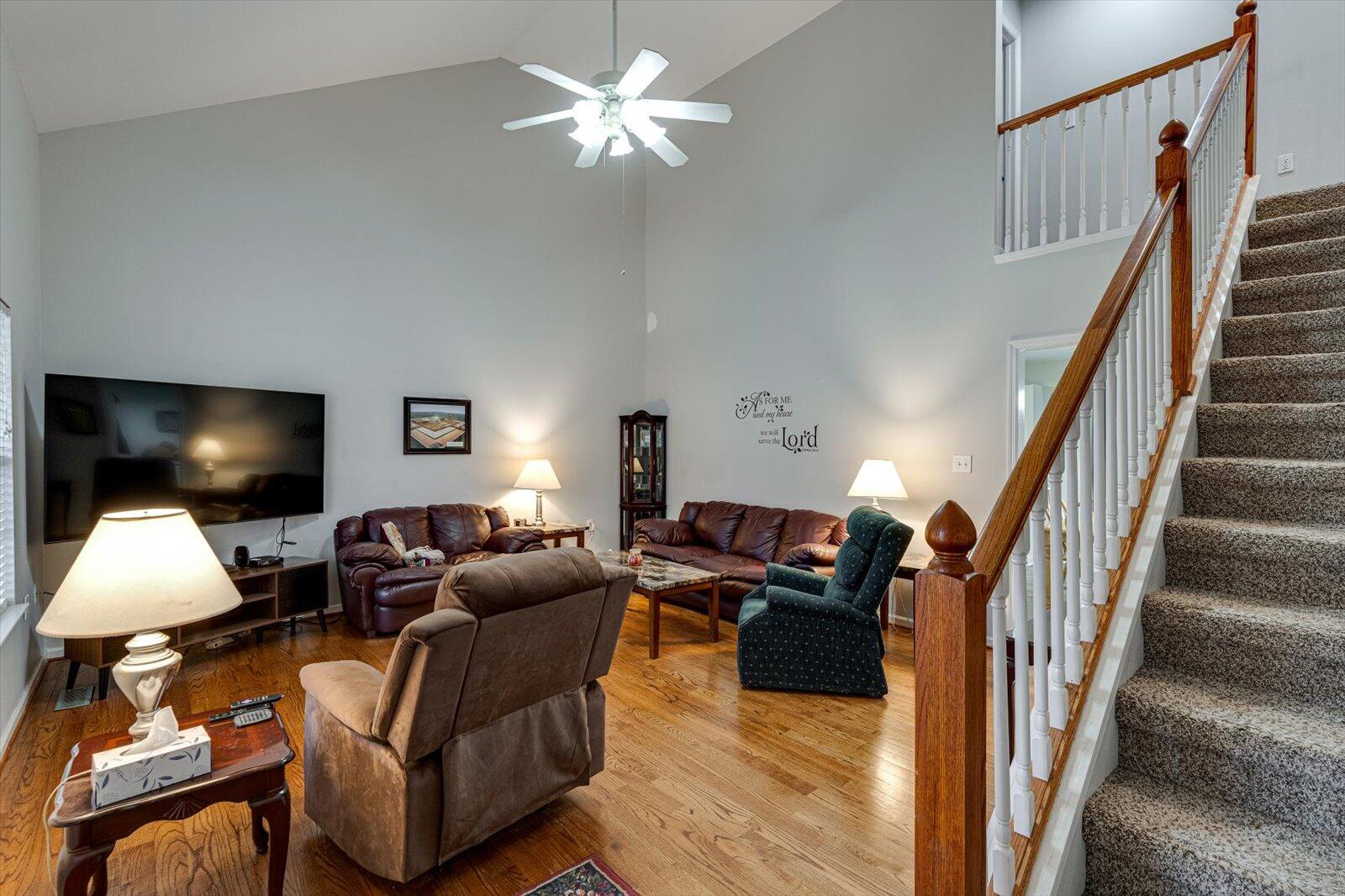 1466 Woodland Cove Drive NE