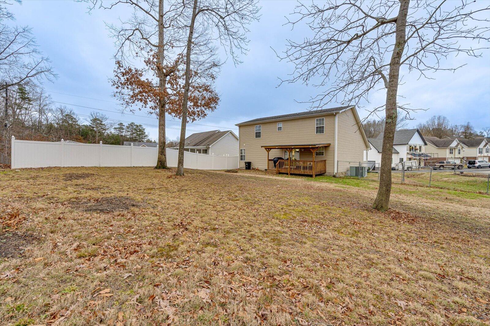 1466 Woodland Cove Drive NE