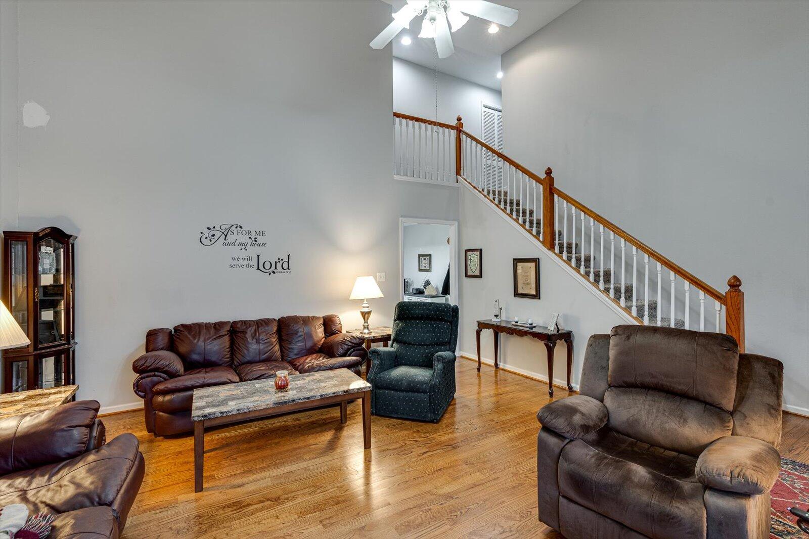 1466 Woodland Cove Drive NE