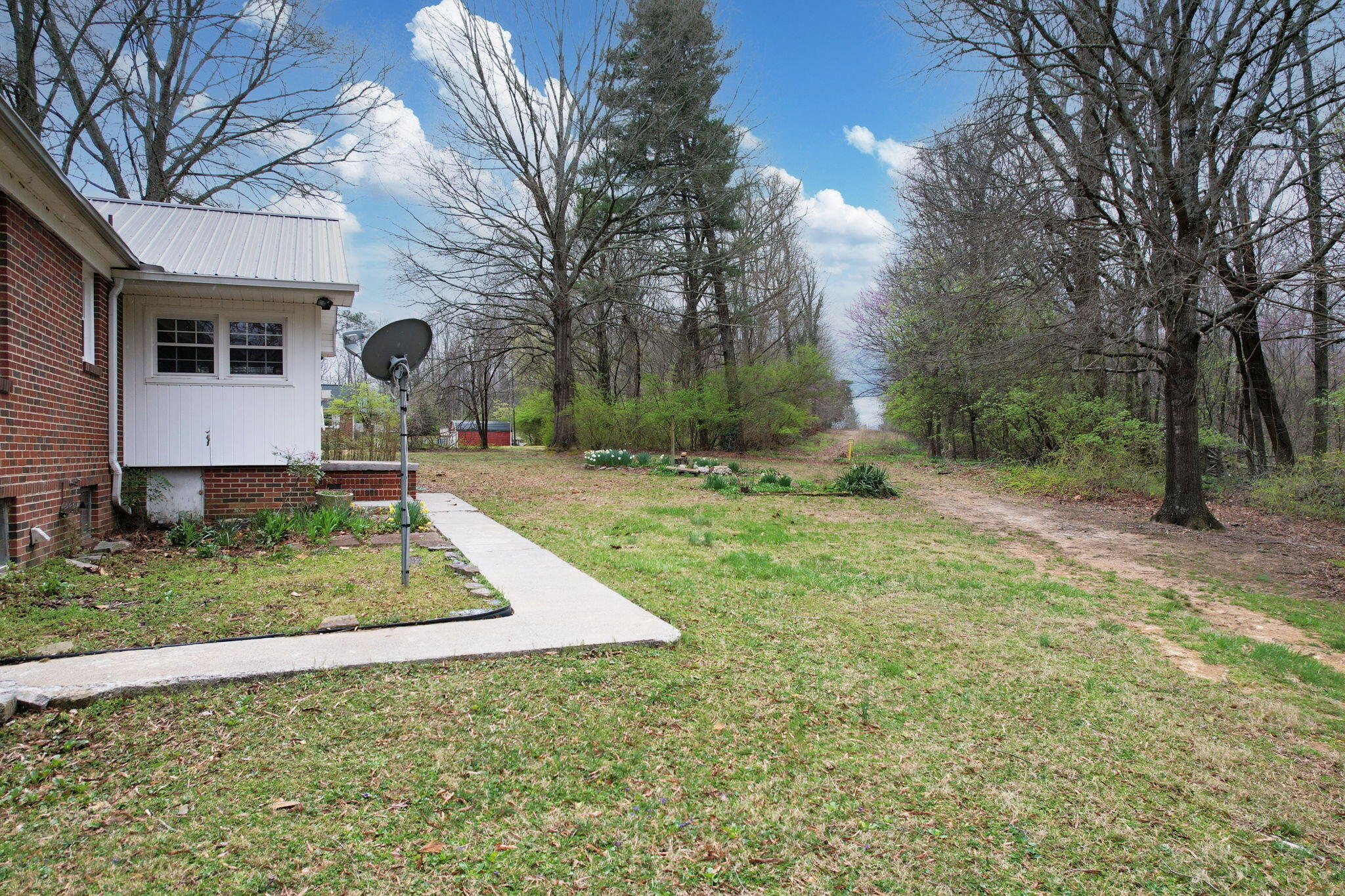 2435 Ridgeview Drive NW