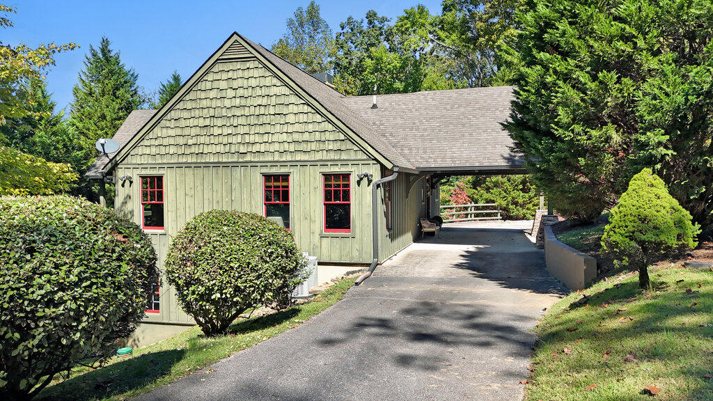 647 Omega Drive