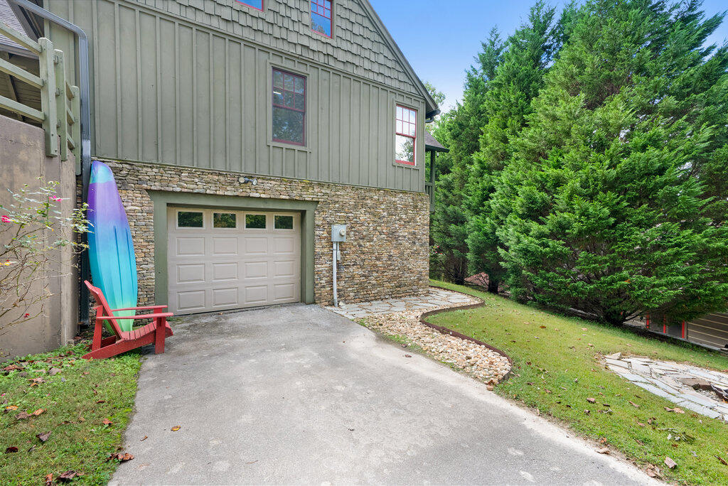 647 Omega Drive