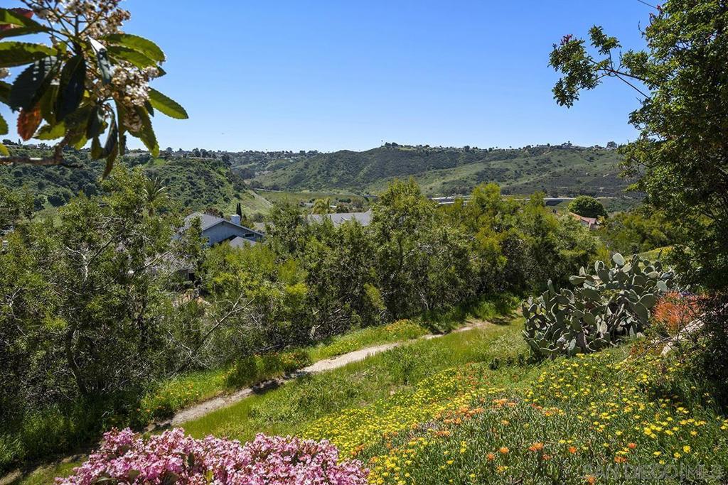 2735 Soderblom Avenue