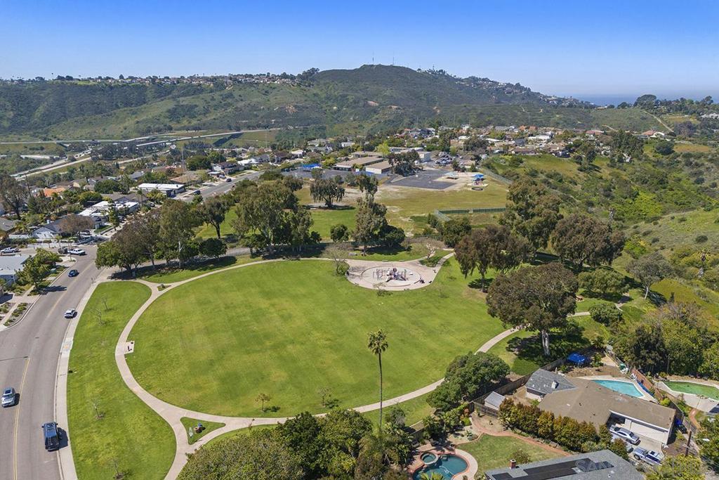 2735 Soderblom Avenue