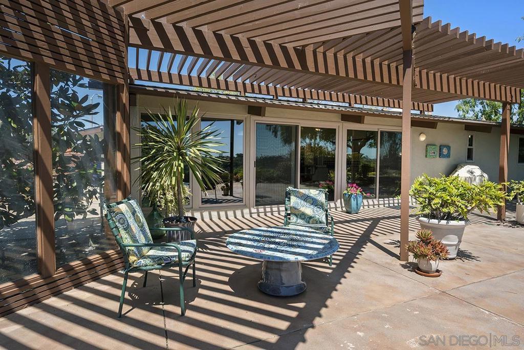 2735 Soderblom Avenue