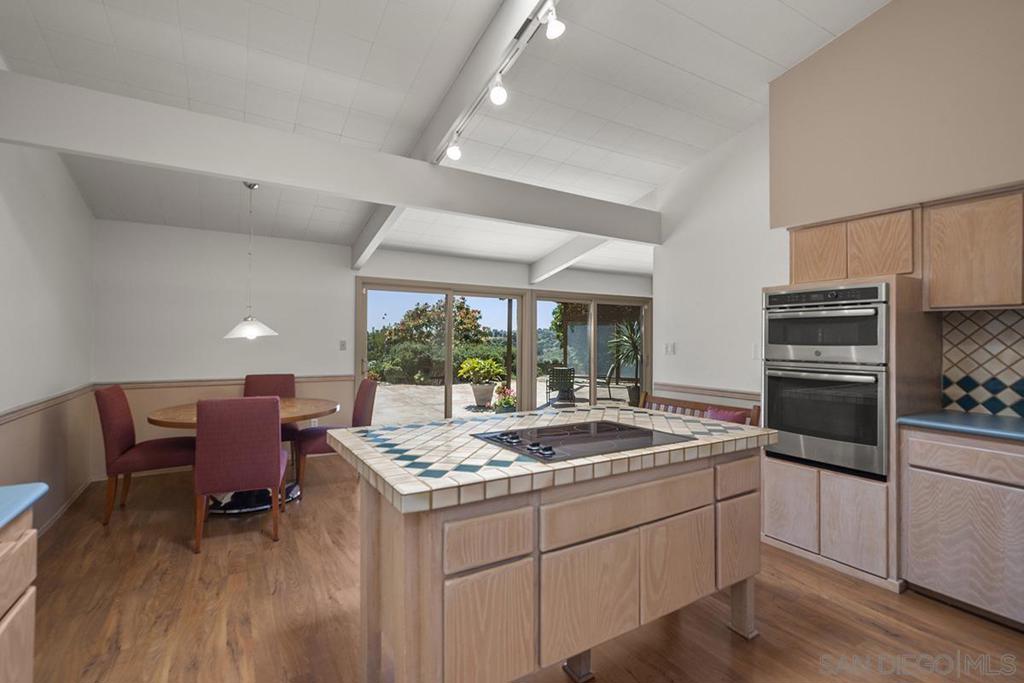 2735 Soderblom Avenue