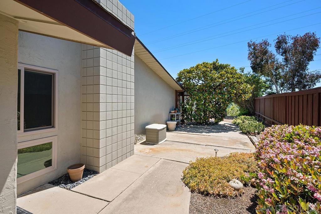 2735 Soderblom Avenue