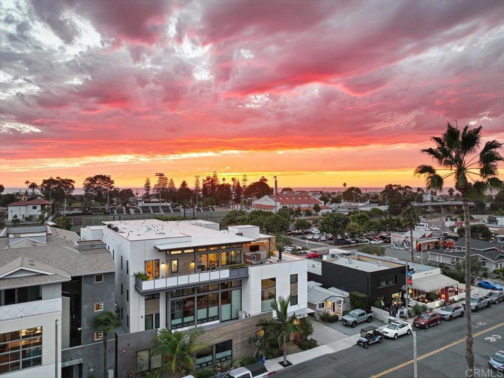 2677 State Street 301