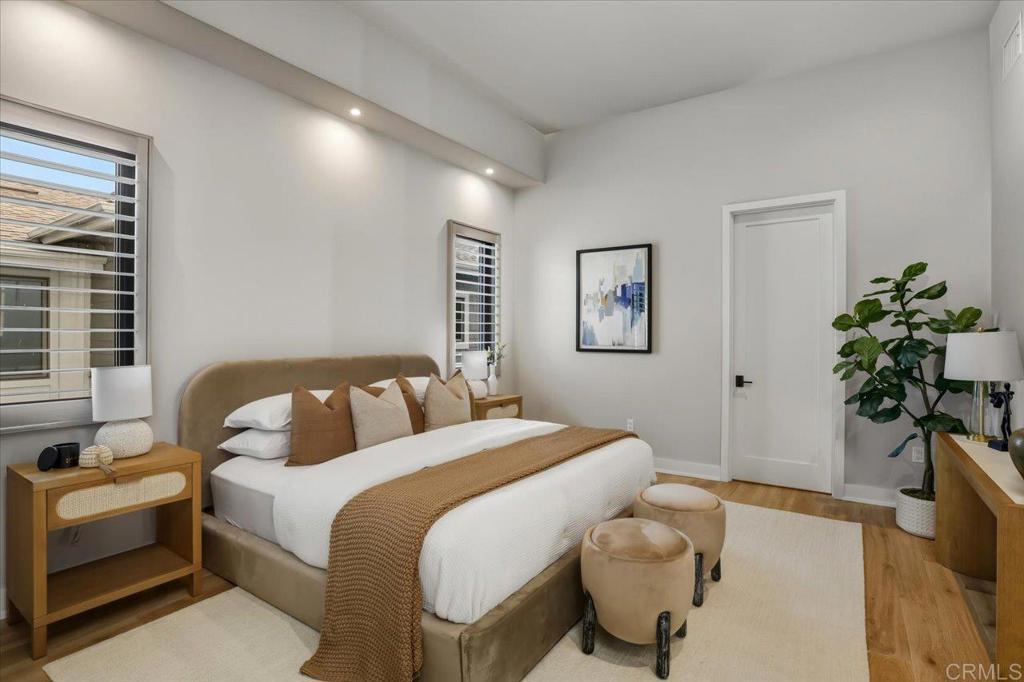 2677 State Street 301