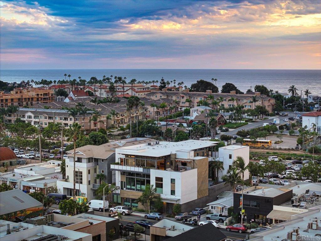 2677 State Street 301