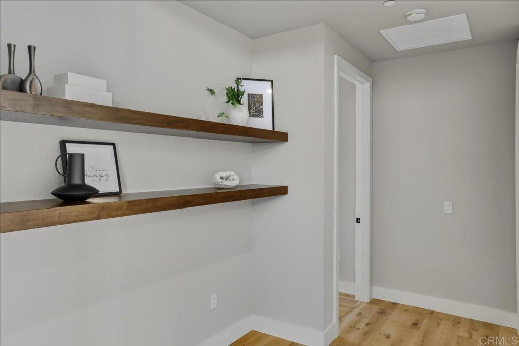 2677 State Street 301