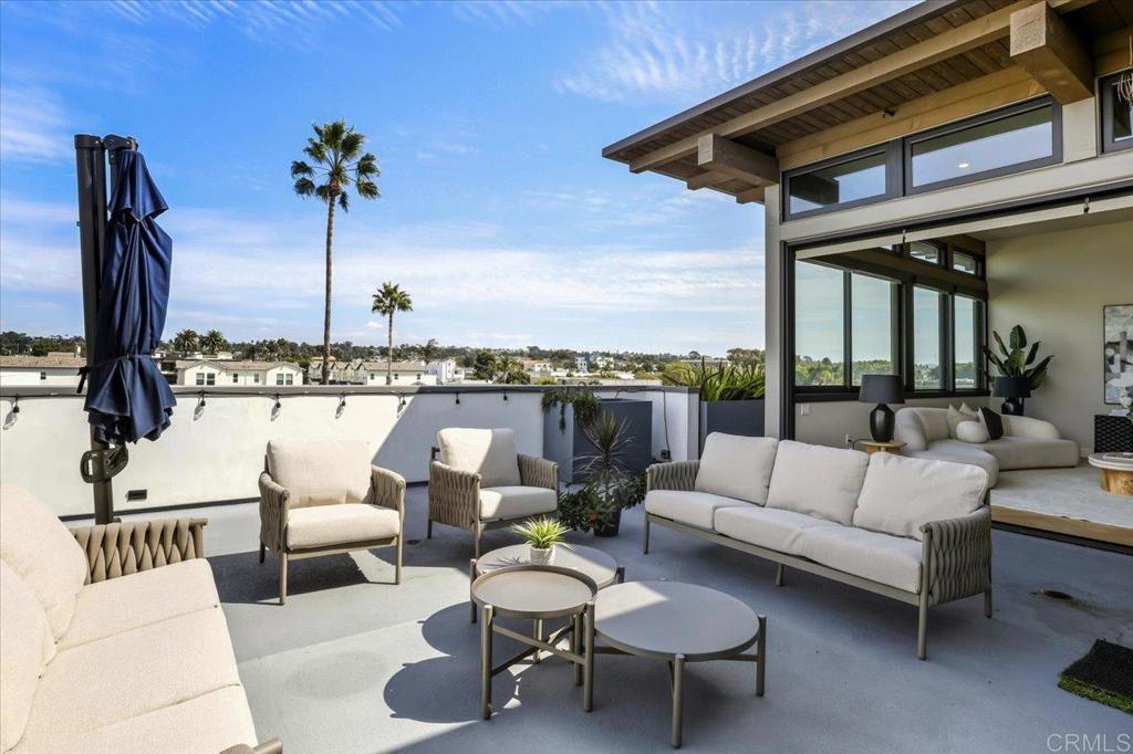 2677 State Street 301