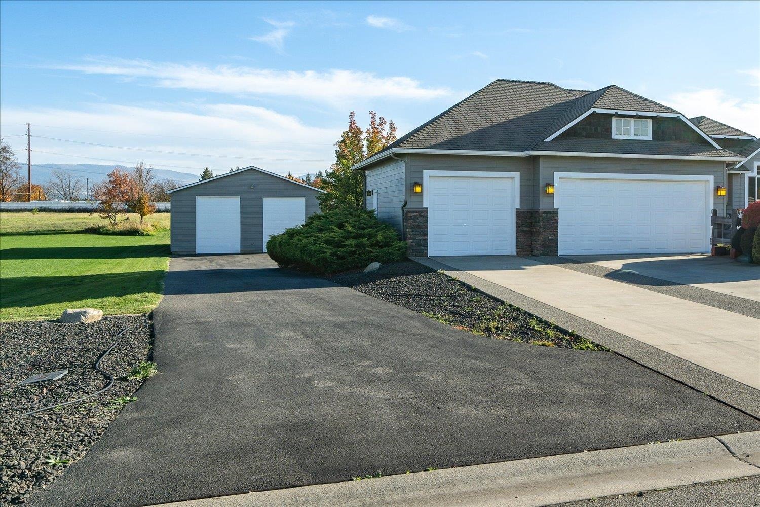 20826 E Happy Trails Ln