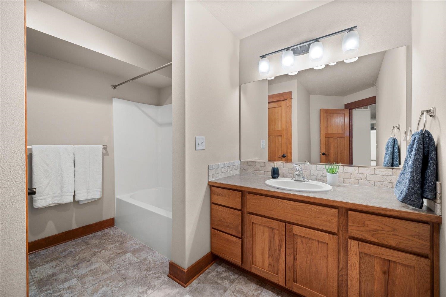 20826 E Happy Trails Ln