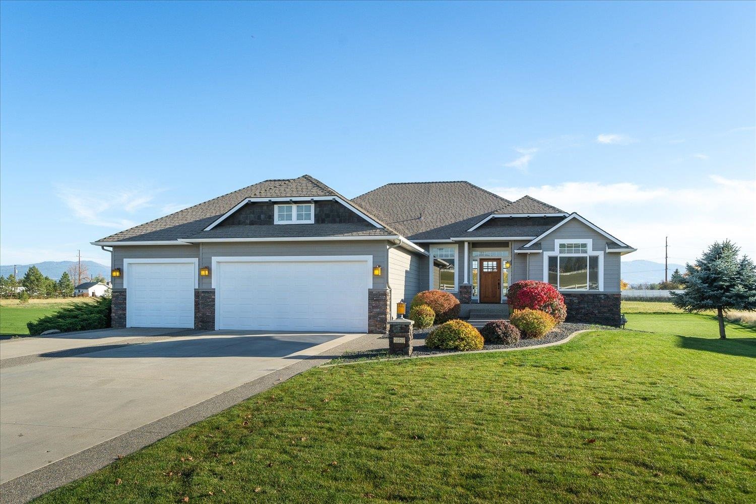 20826 E Happy Trails Ln