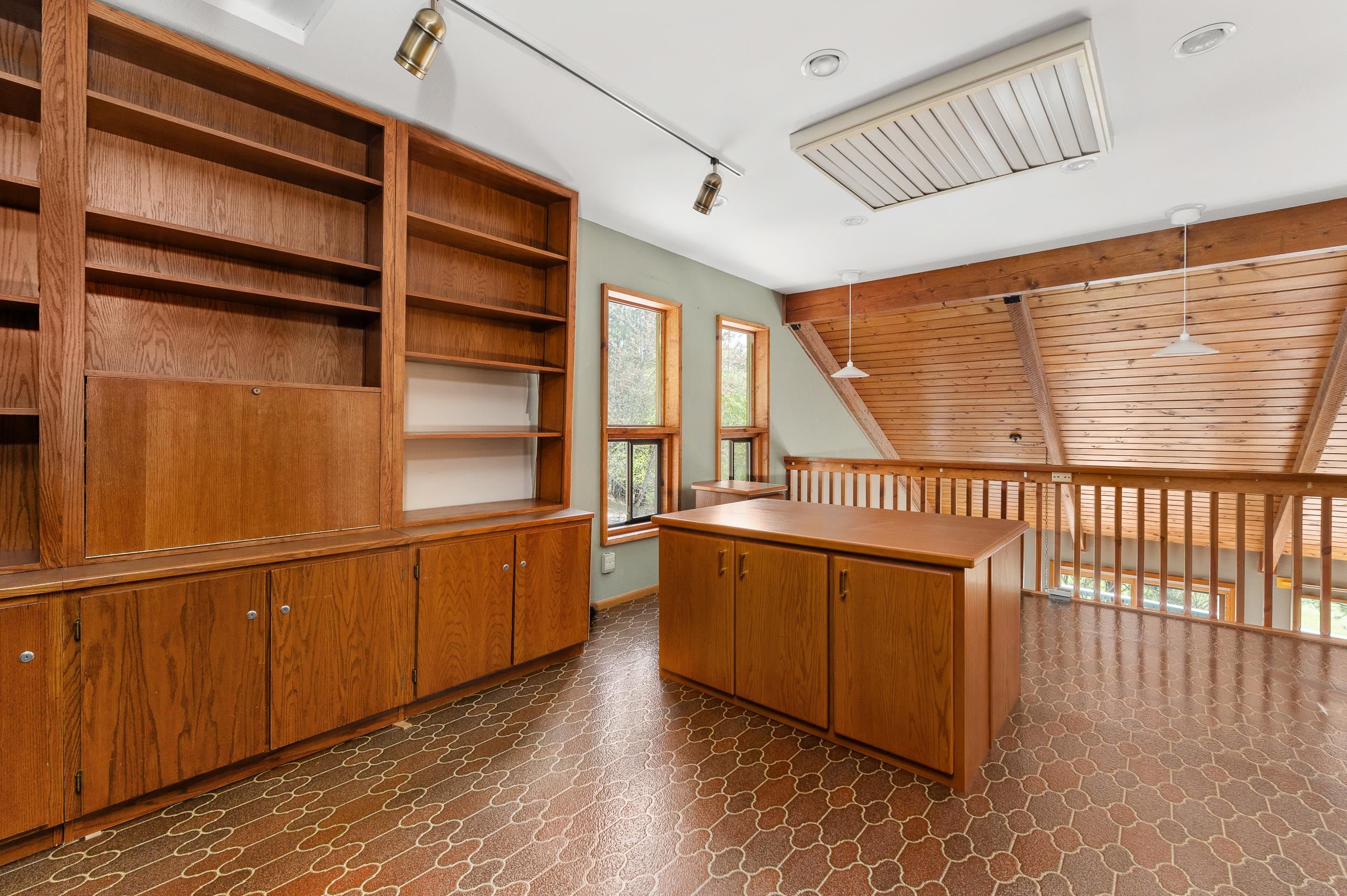 2587 E Flowery Trail Rd