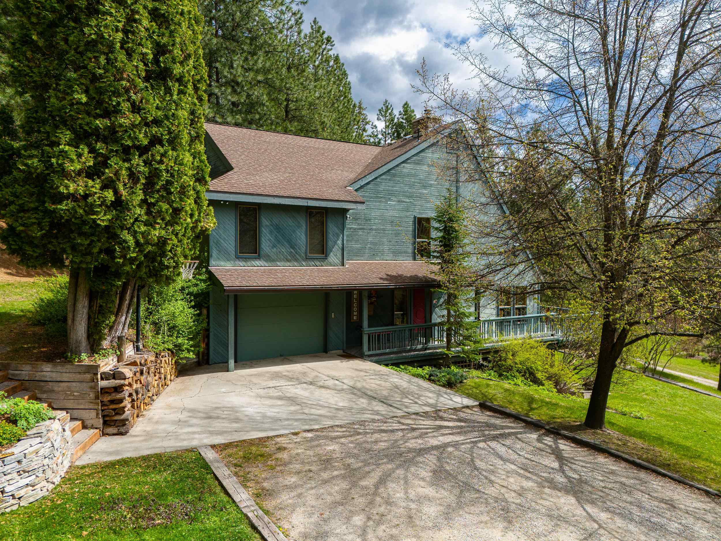 2587 E Flowery Trail Rd