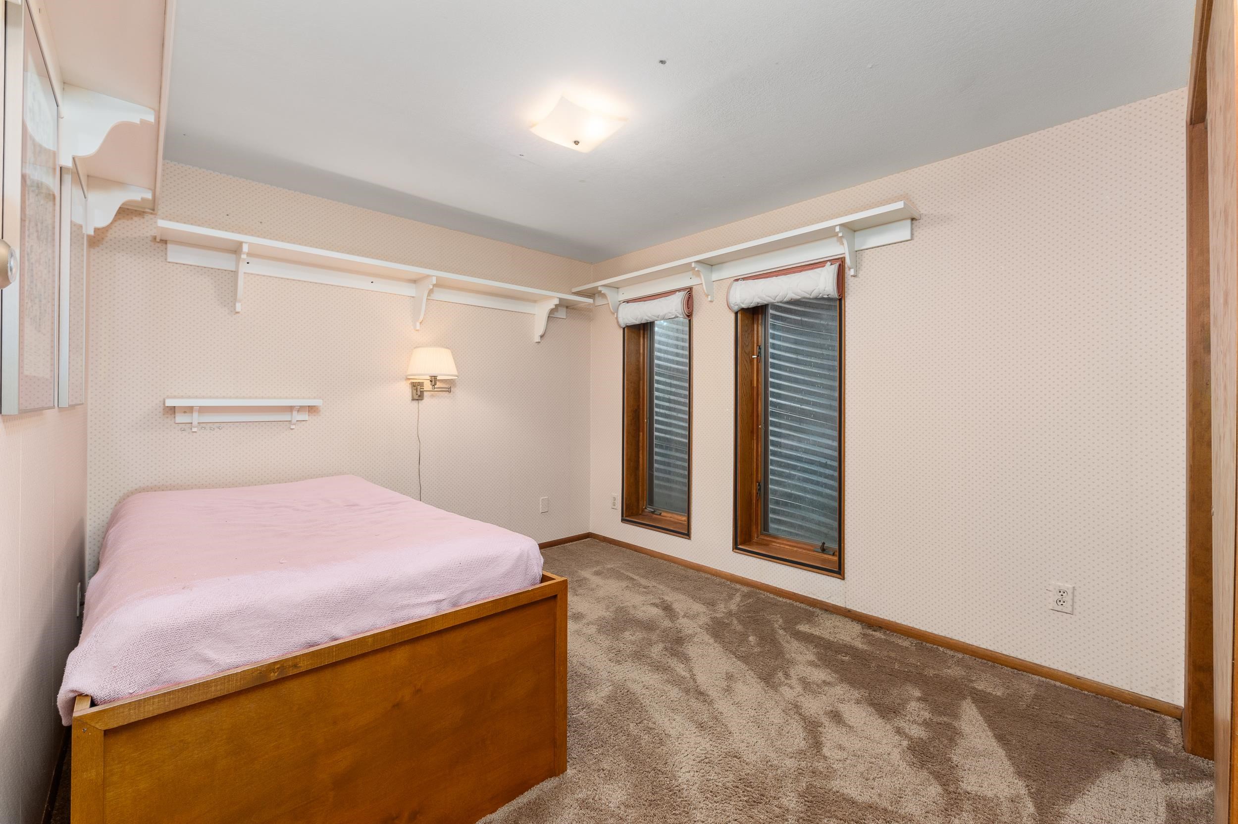 2587 E Flowery Trail Rd