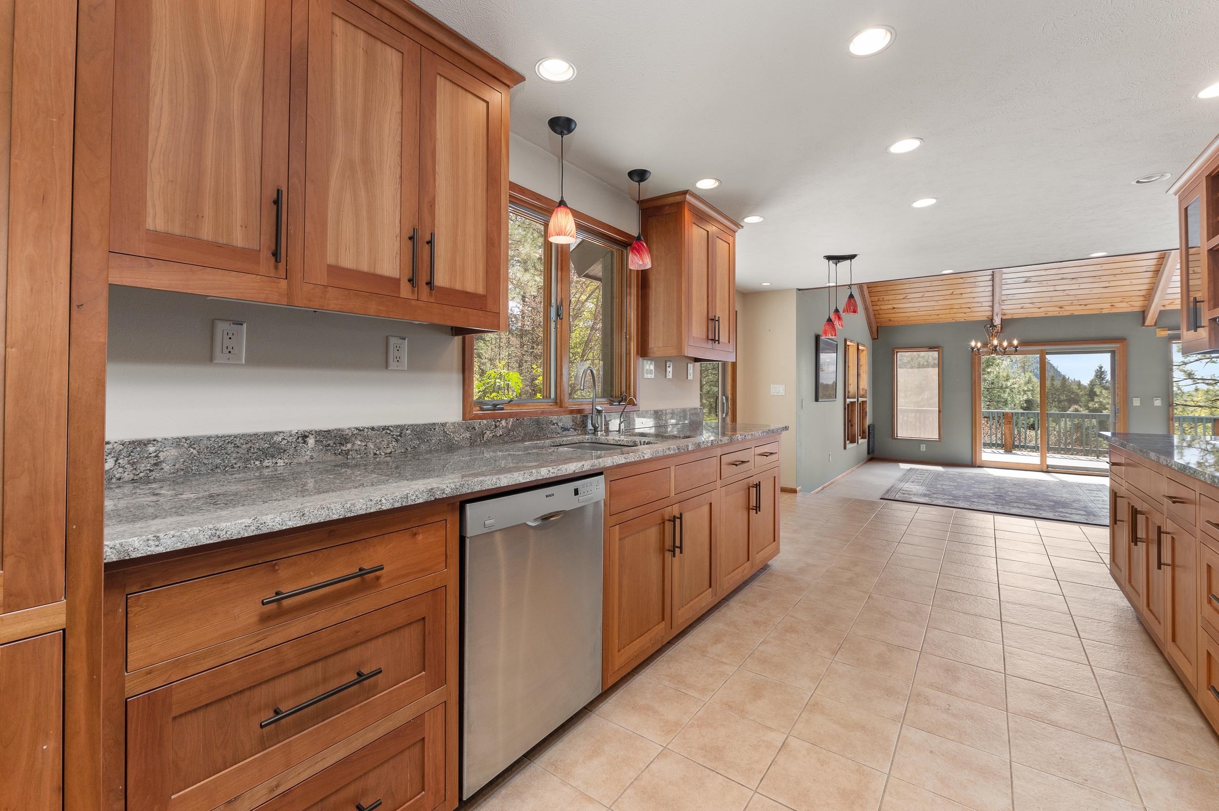 2587 E Flowery Trail Rd