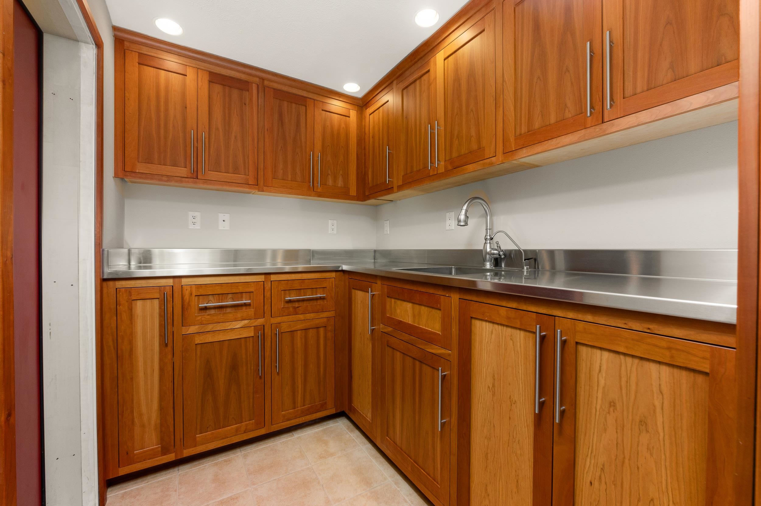 2587 E Flowery Trail Rd