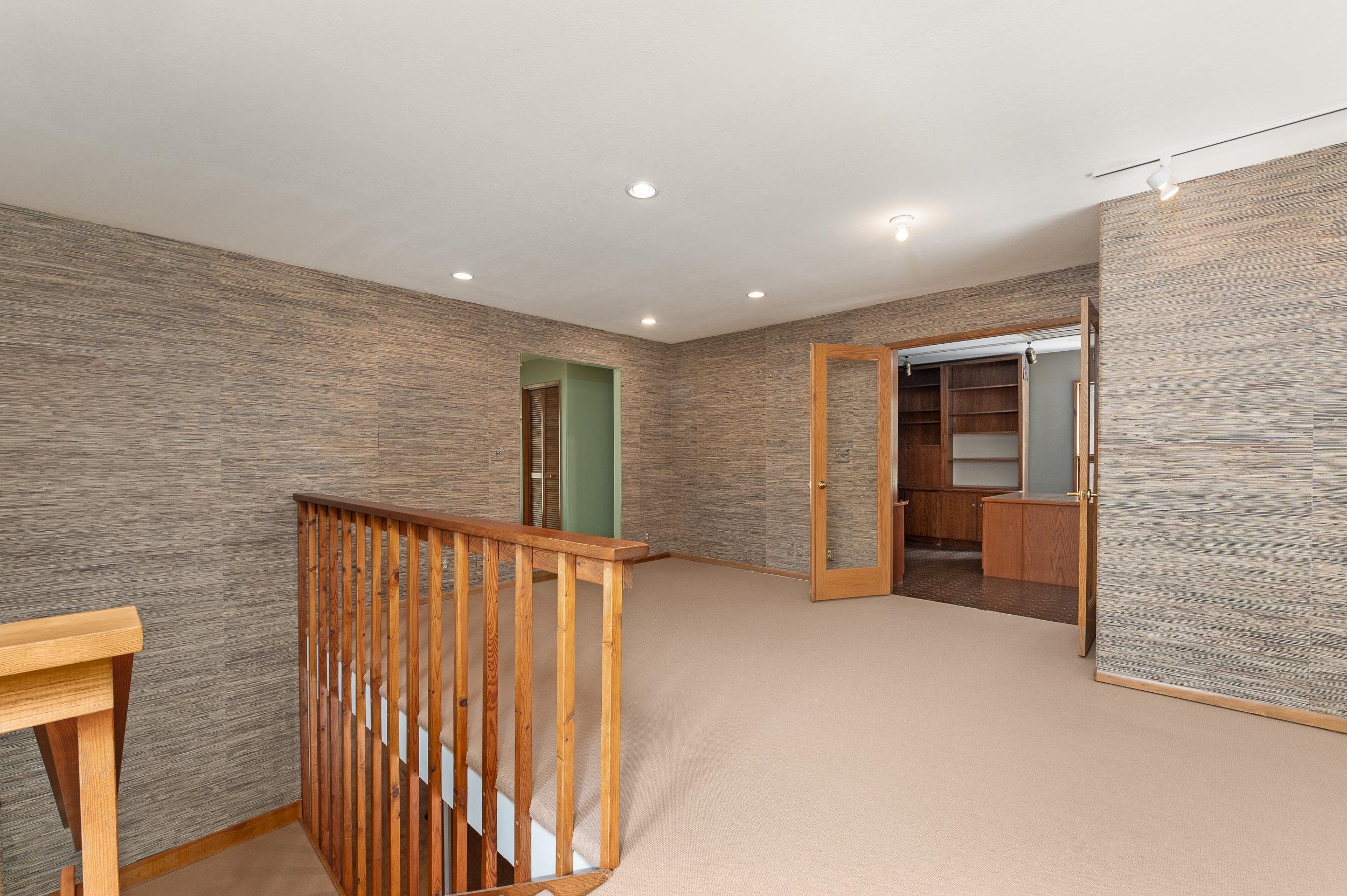 2587 E Flowery Trail Rd