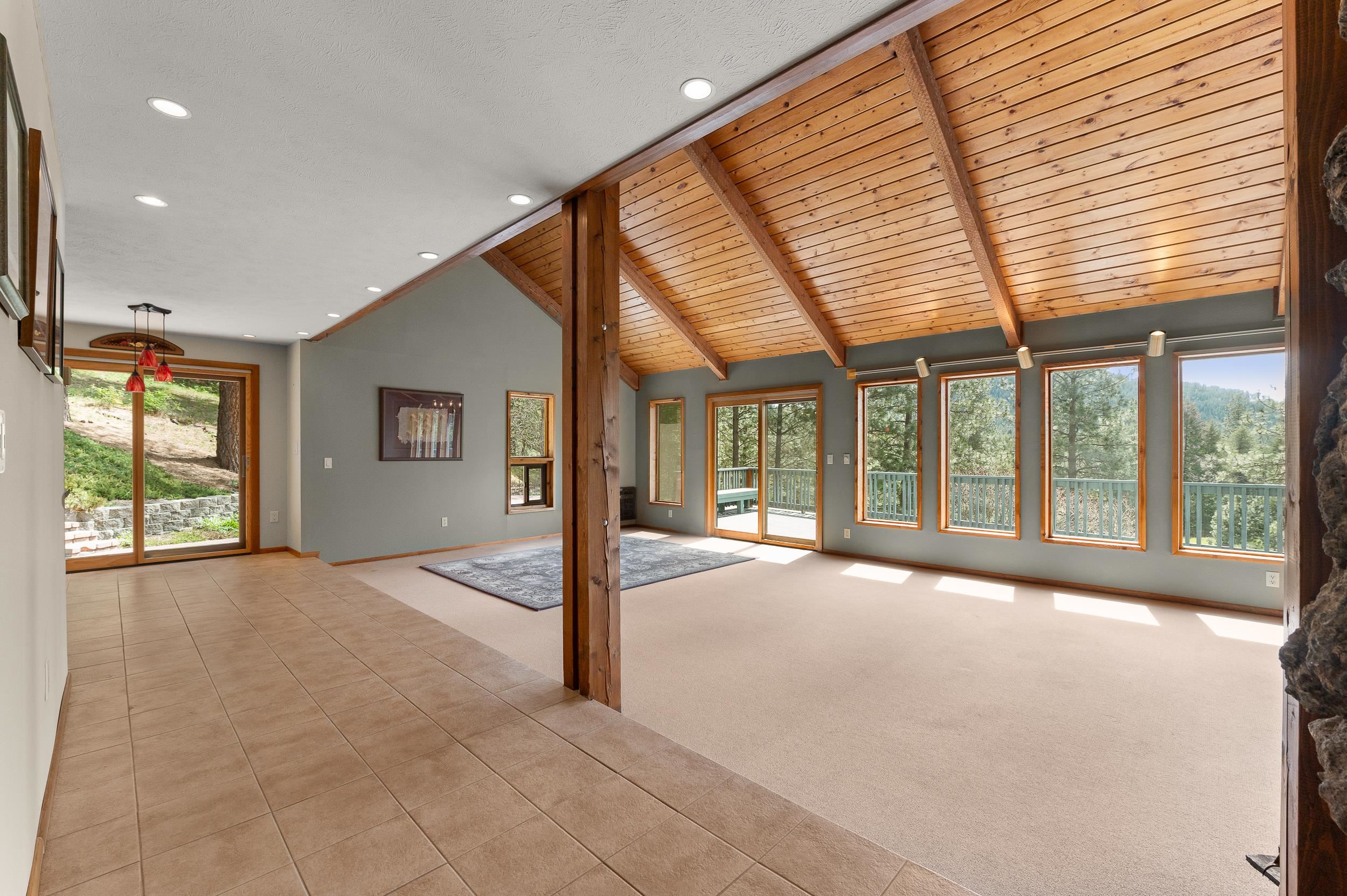 2587 E Flowery Trail Rd