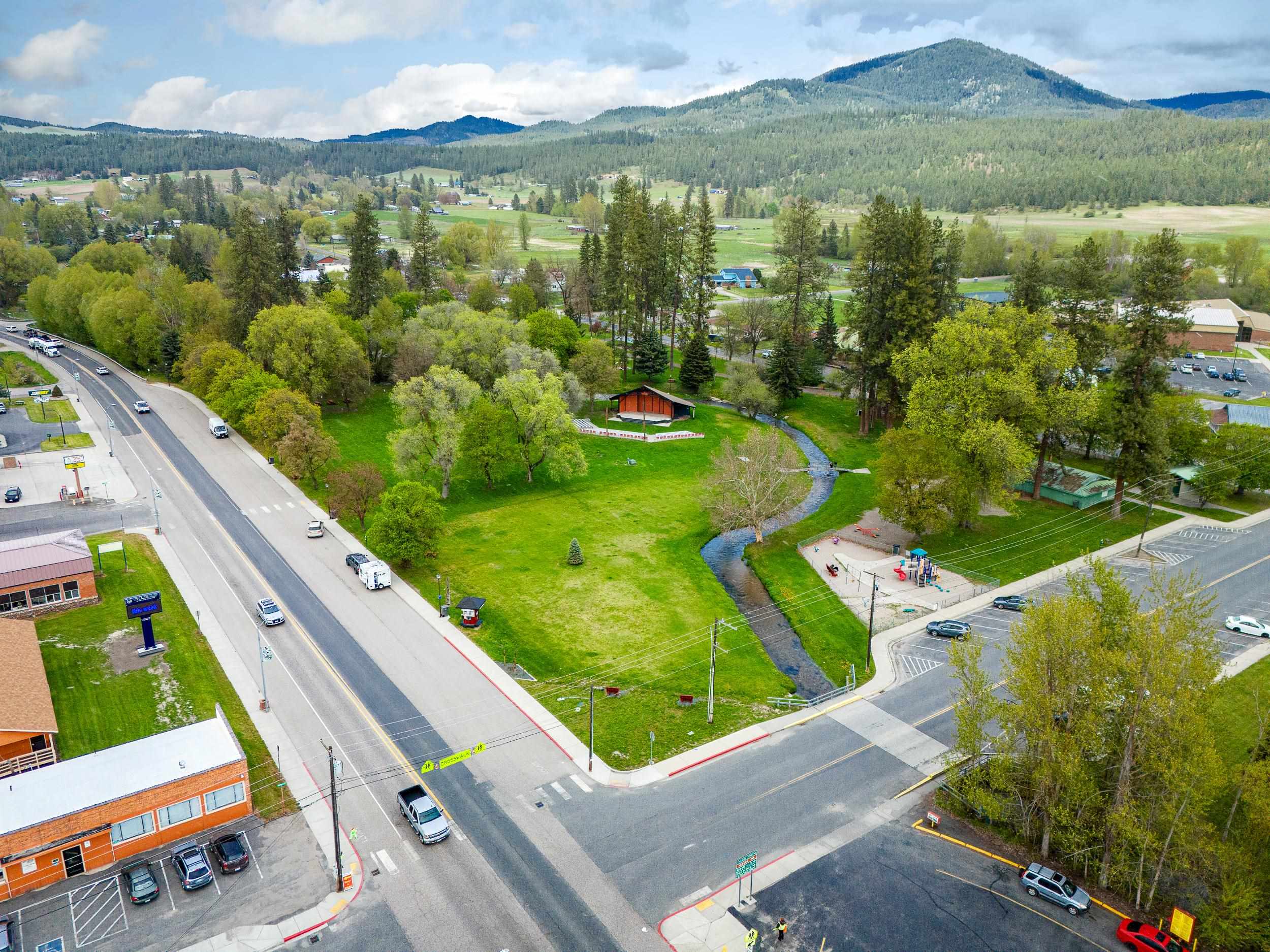 2587 E Flowery Trail Rd